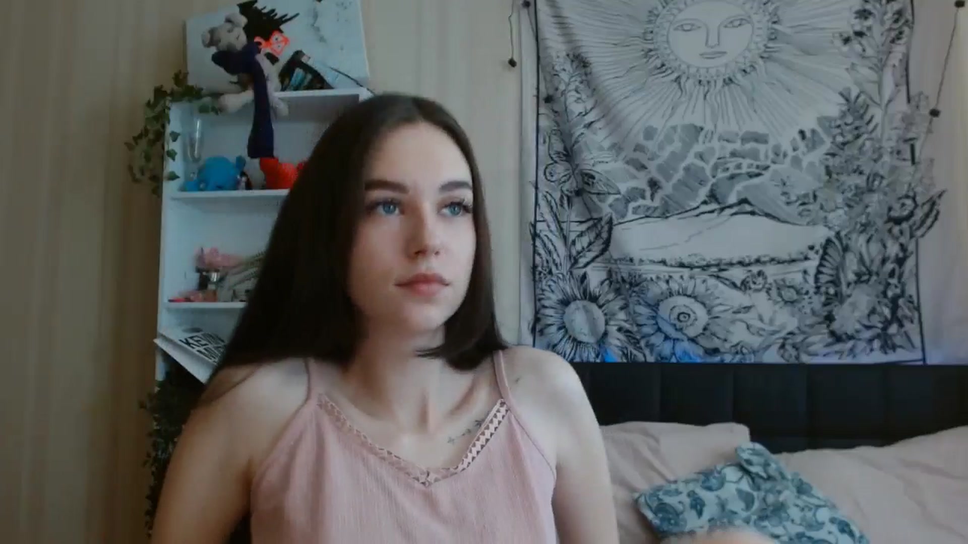 Gallery image thumbnail from ElsieF_'s myfreecams stream on, 07/01/2024, 07:23 image 2 of 20