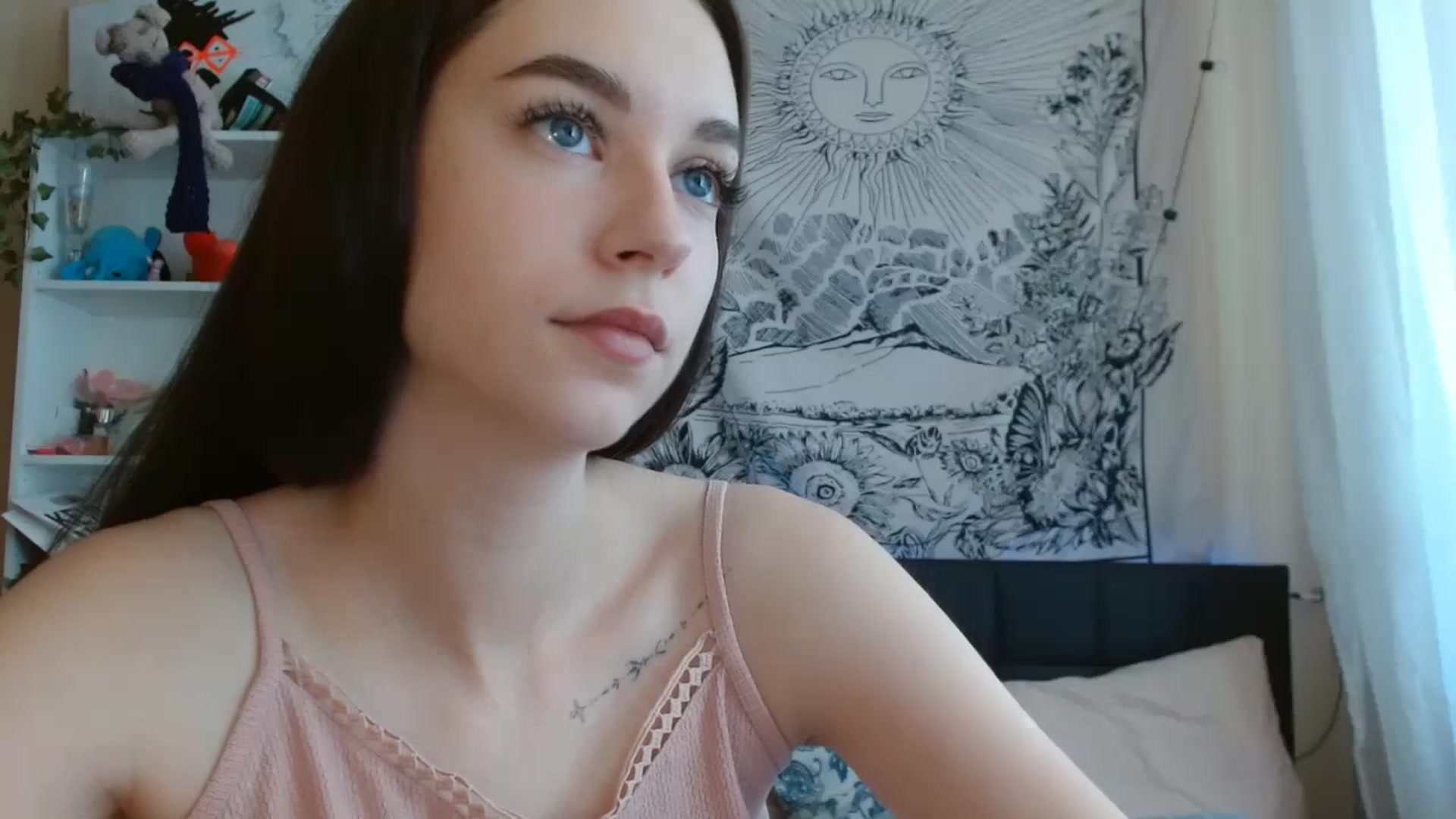 Gallery image thumbnail from ElsieF_'s myfreecams stream on, 07/01/2024, 07:23 image 6 of 20