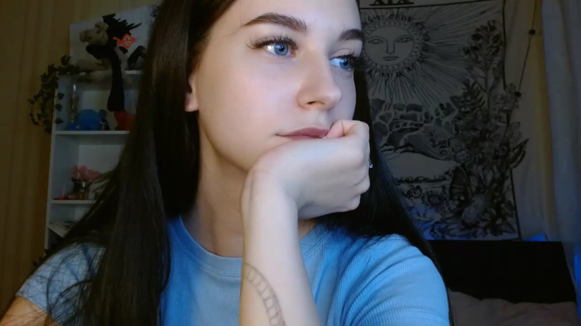 Gallery image thumbnail from ElsieF_'s myfreecams stream on, 07/02/2024, 17:18 image 19 of 20