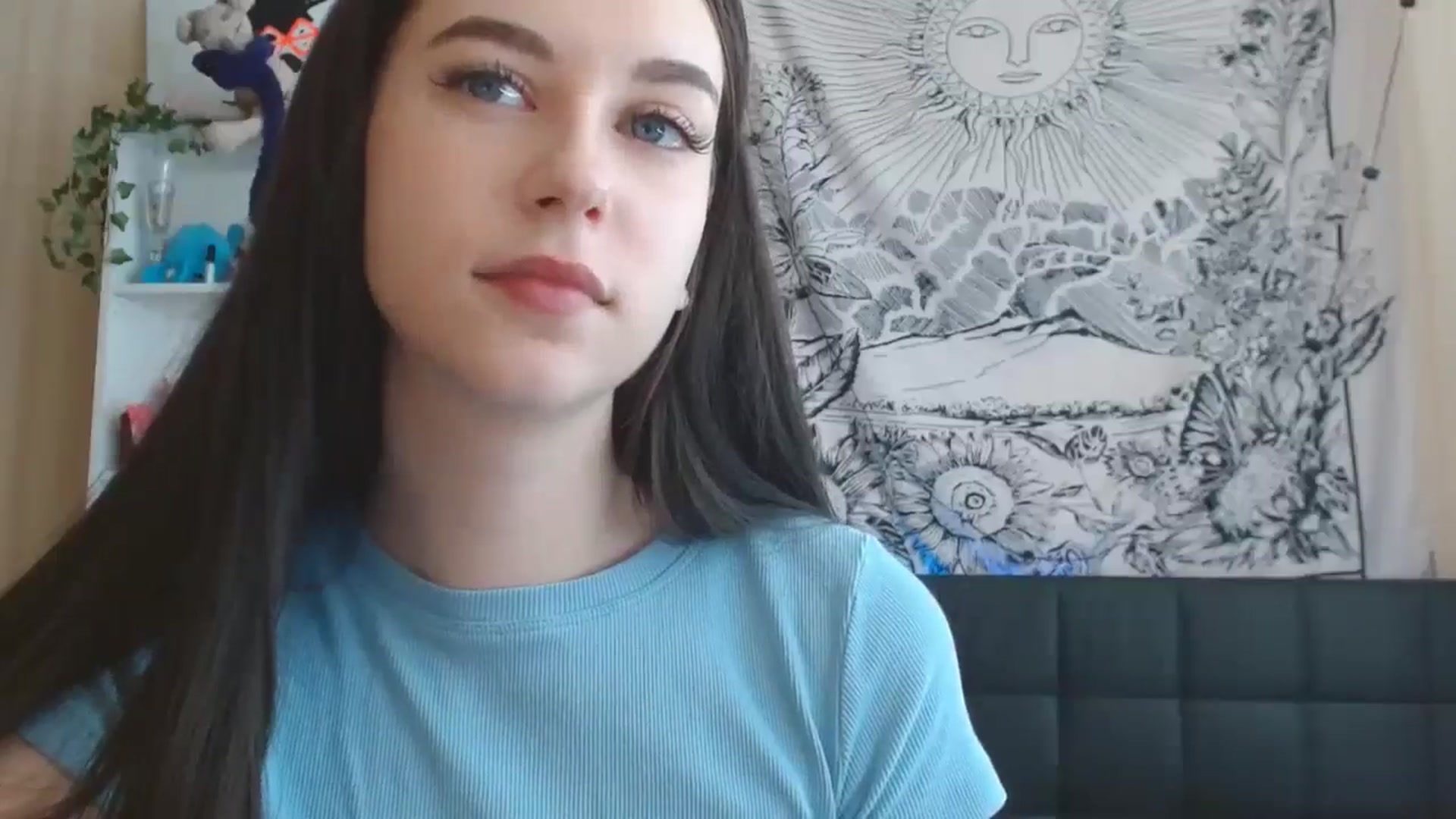 Gallery image thumbnail from ElsieF_'s myfreecams stream on, 07/05/2024, 09:09 image 6 of 20
