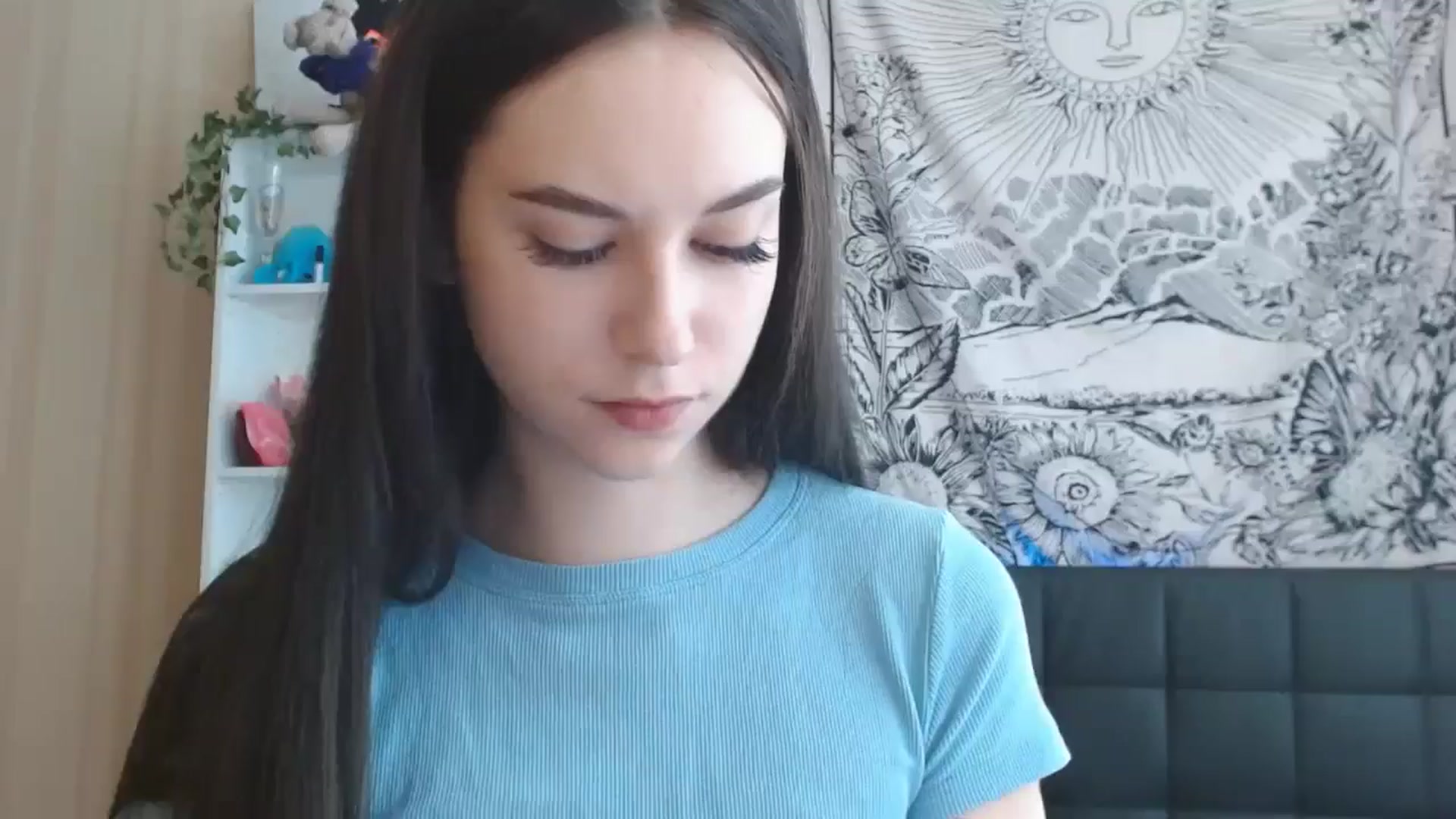 Gallery image thumbnail from ElsieF_'s myfreecams stream on, 07/05/2024, 09:09 image 15 of 20