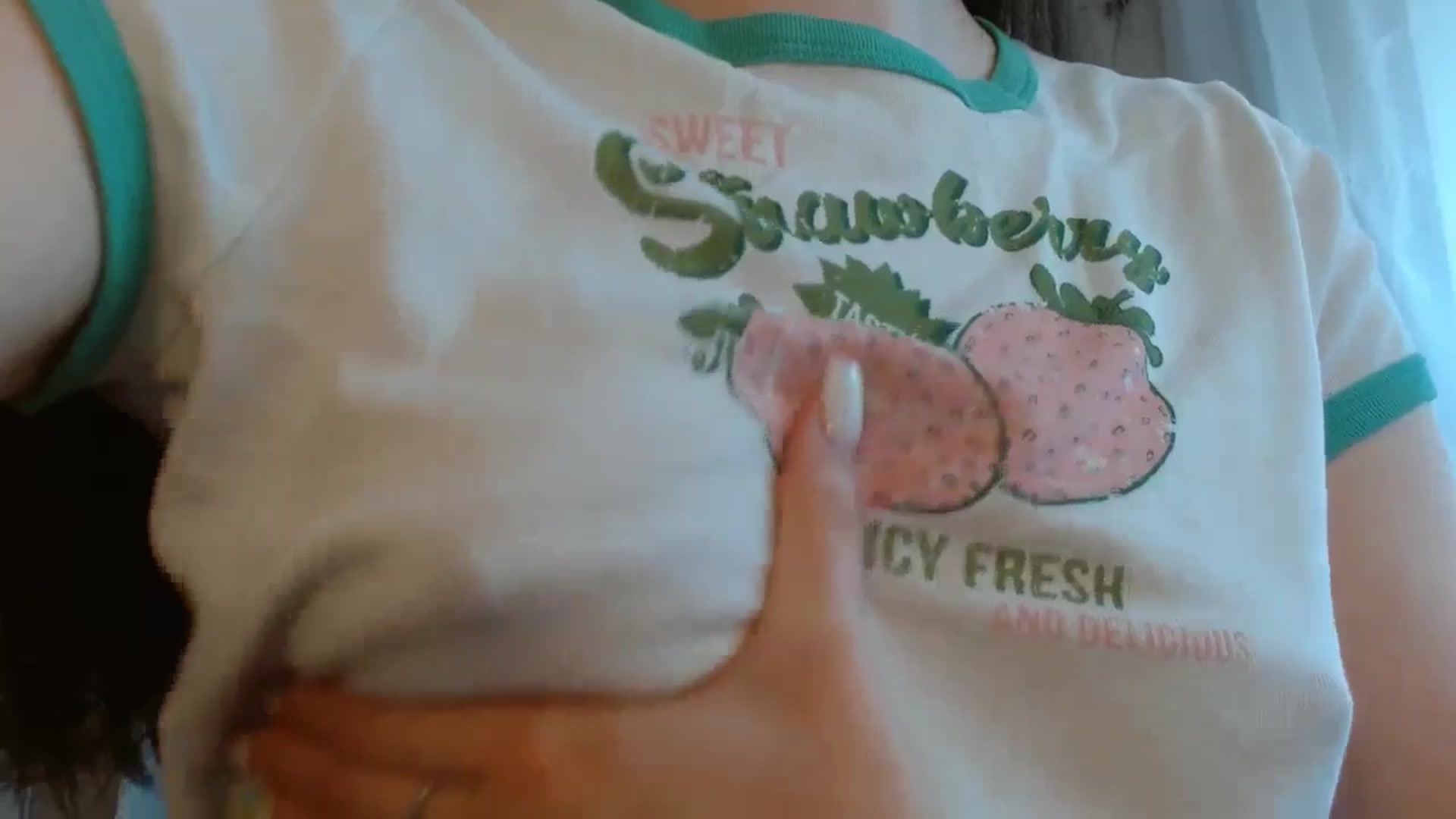 Gallery image thumbnail from ElsieF_'s myfreecams stream on, 07/07/2024, 04:06 image 16 of 20