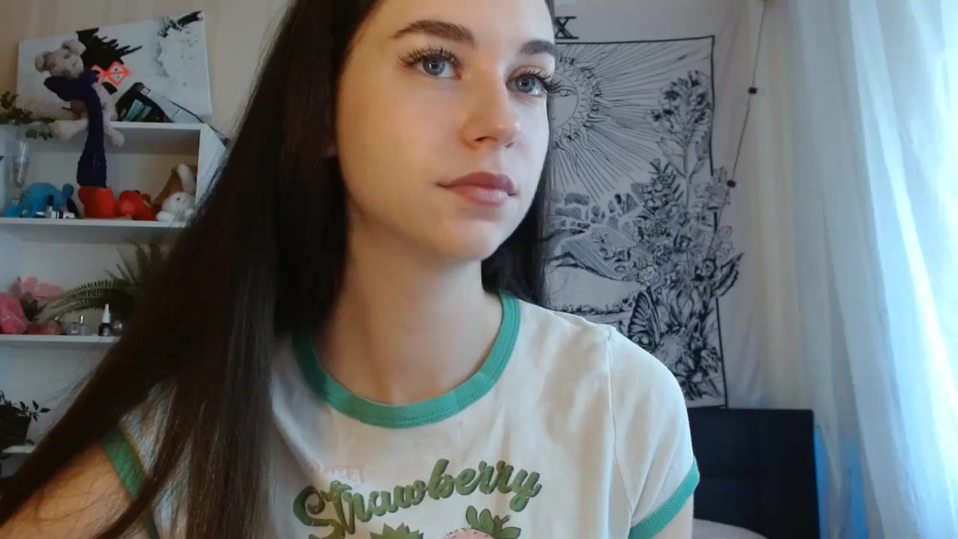 Gallery image thumbnail from ElsieF_'s myfreecams stream on, 07/07/2024, 04:06 image 3 of 20