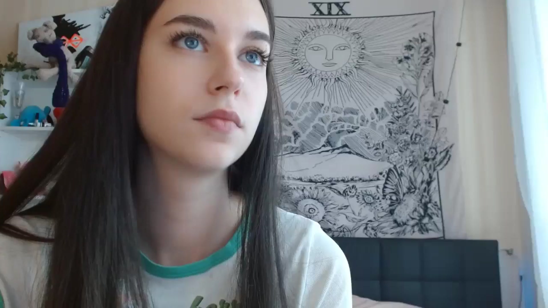 Gallery image thumbnail from ElsieF_'s myfreecams stream on, 07/07/2024, 07:20 image 1 of 20