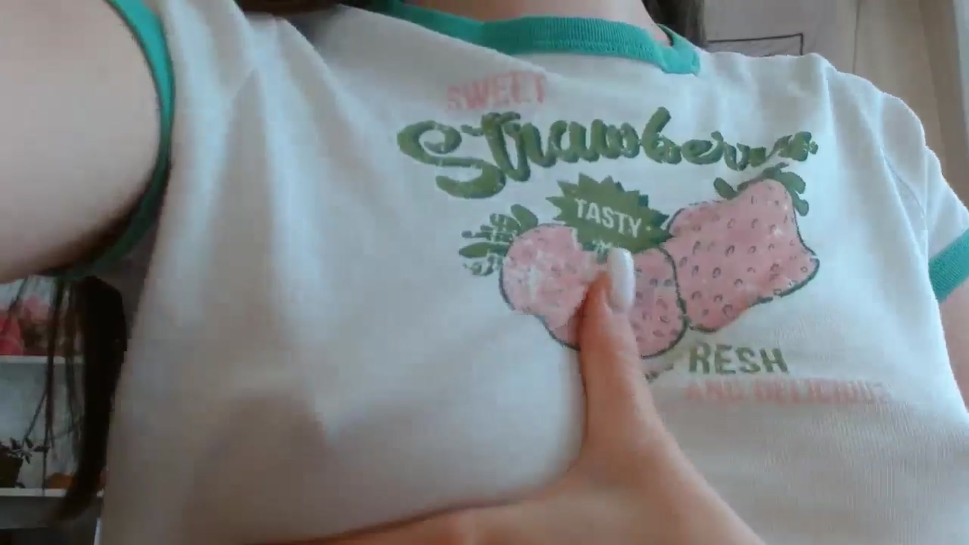 Gallery image thumbnail from ElsieF_'s myfreecams stream on, 07/07/2024, 07:20 image 13 of 20