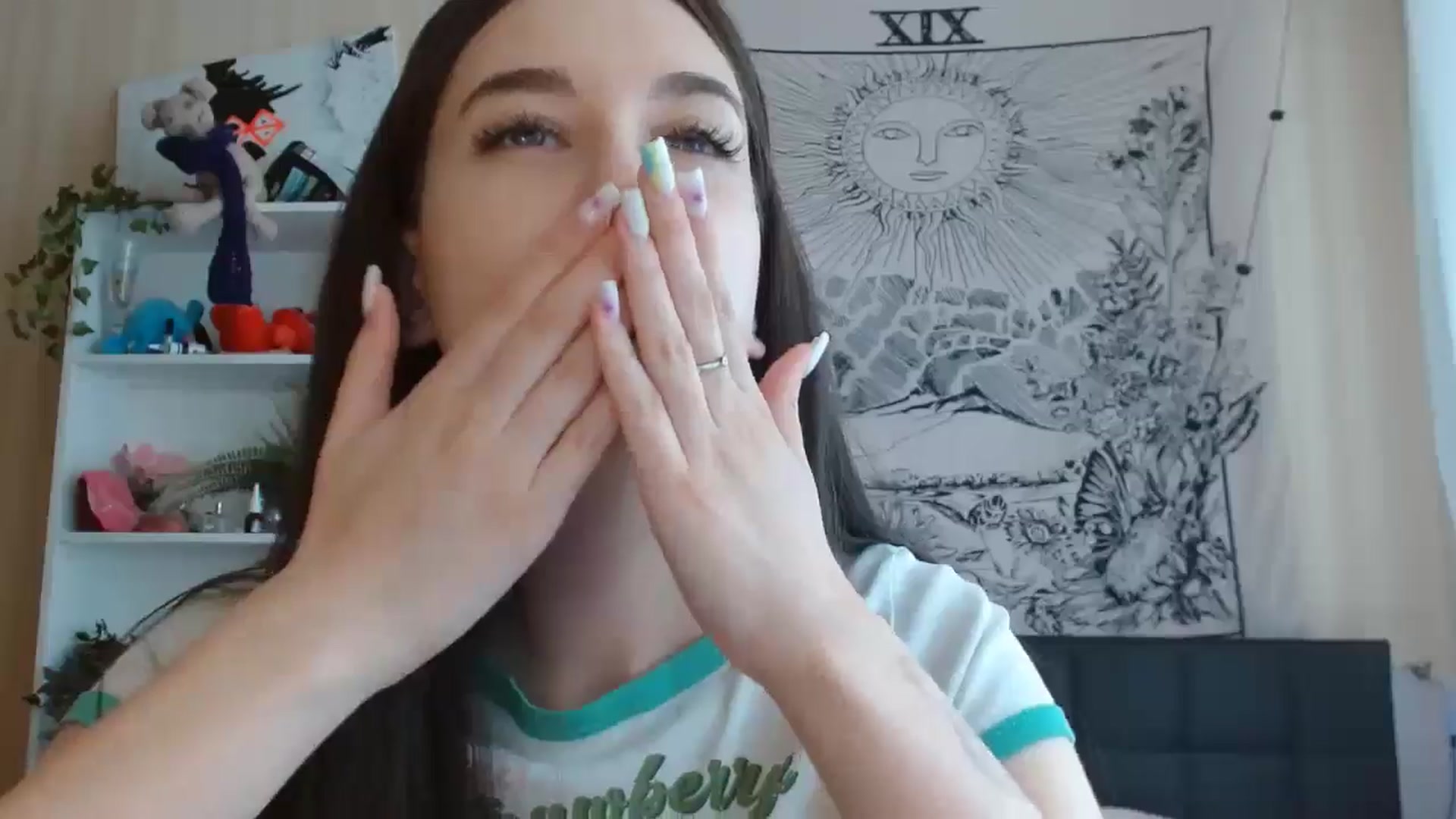 Gallery image thumbnail from ElsieF_'s myfreecams stream on, 07/07/2024, 07:20 image 8 of 20