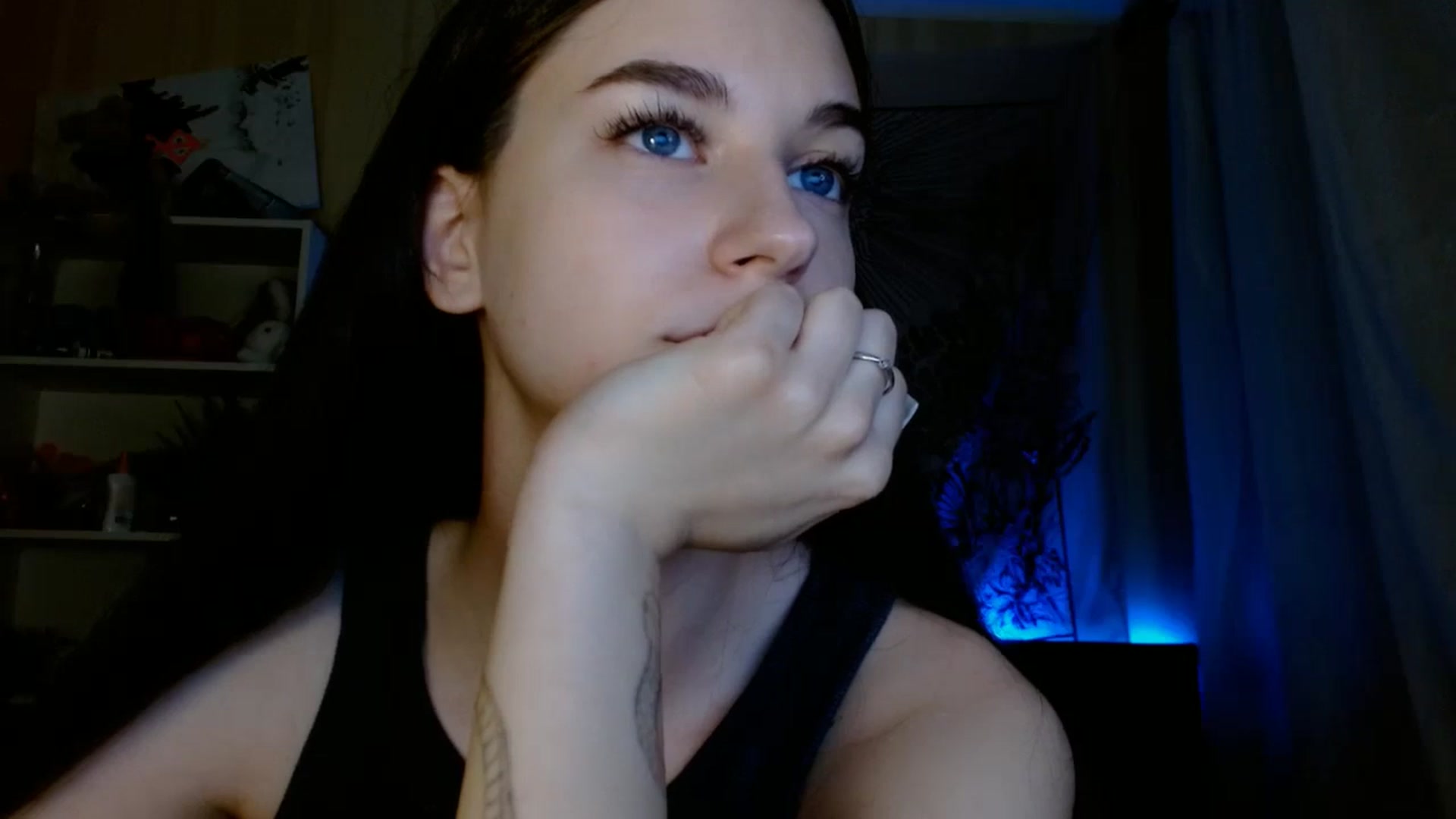 Gallery image thumbnail from ElsieF_'s myfreecams stream on, 07/07/2024, 18:00 image 5 of 20