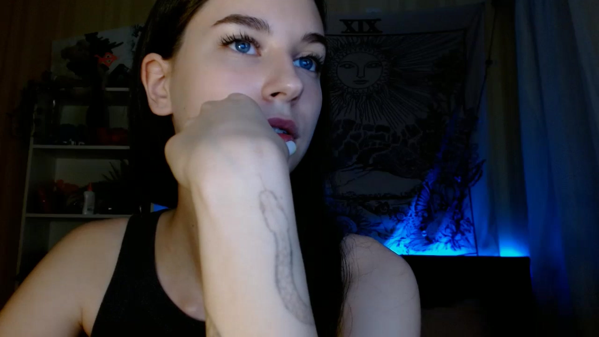 Gallery image thumbnail from ElsieF_'s myfreecams stream on, 07/07/2024, 18:22 image 7 of 20