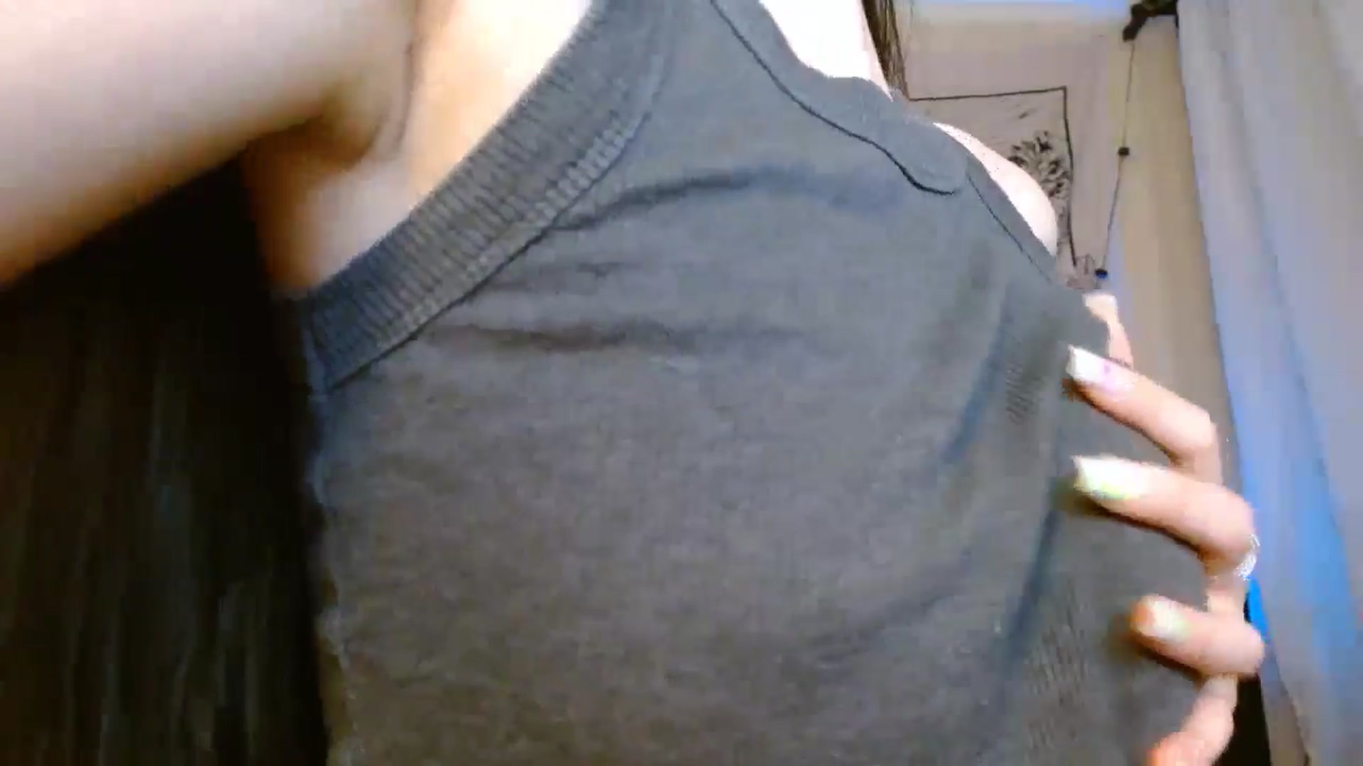 Gallery image thumbnail from ElsieF_'s myfreecams stream on, 07/07/2024, 19:16 image 15 of 20