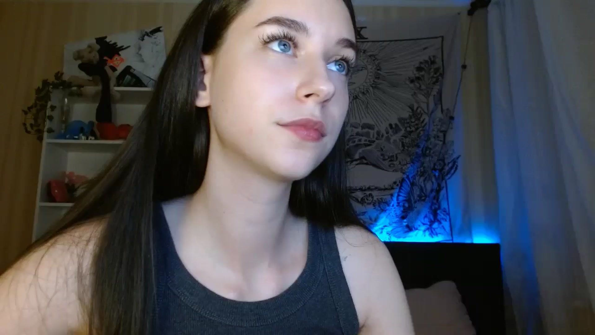 Gallery image thumbnail from ElsieF_'s myfreecams stream on, 07/07/2024, 19:16 image 1 of 20