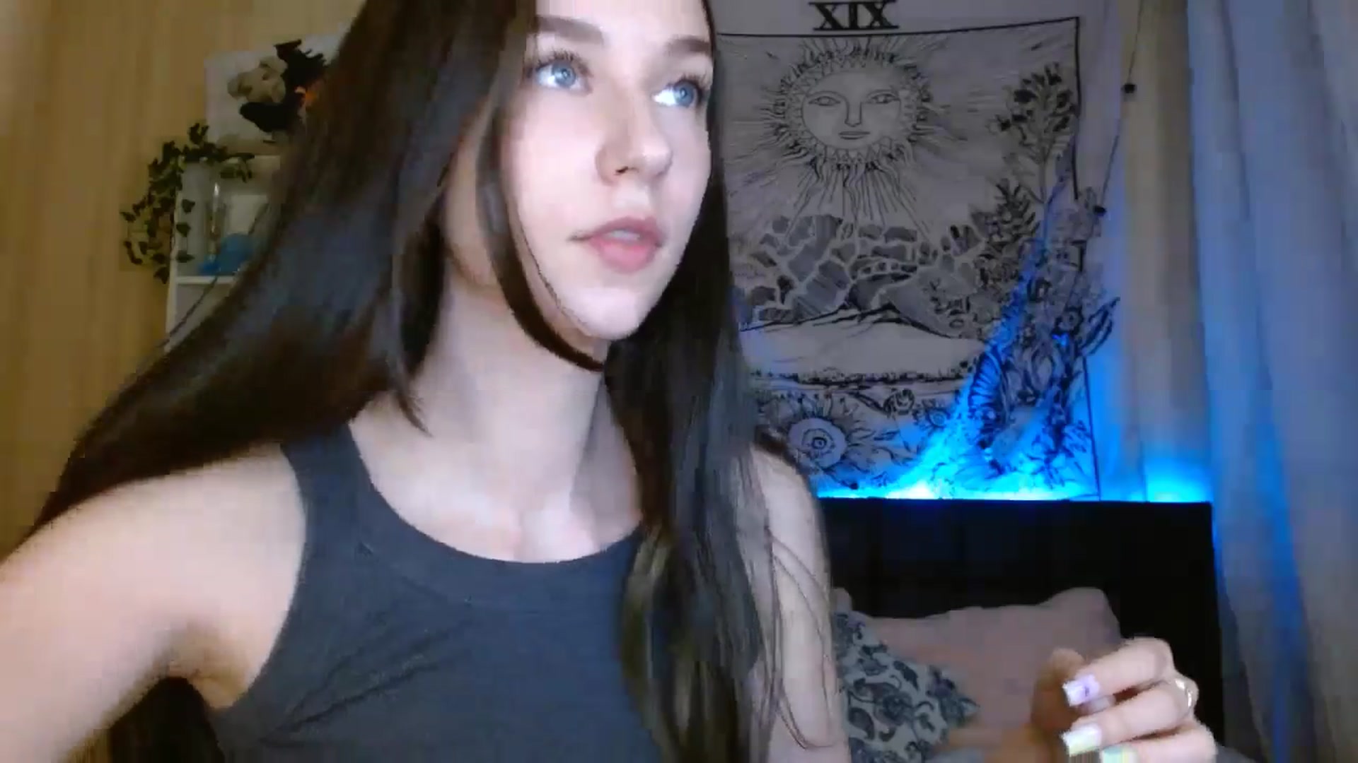 Gallery image thumbnail from ElsieF_'s myfreecams stream on, 07/07/2024, 19:16 image 17 of 20
