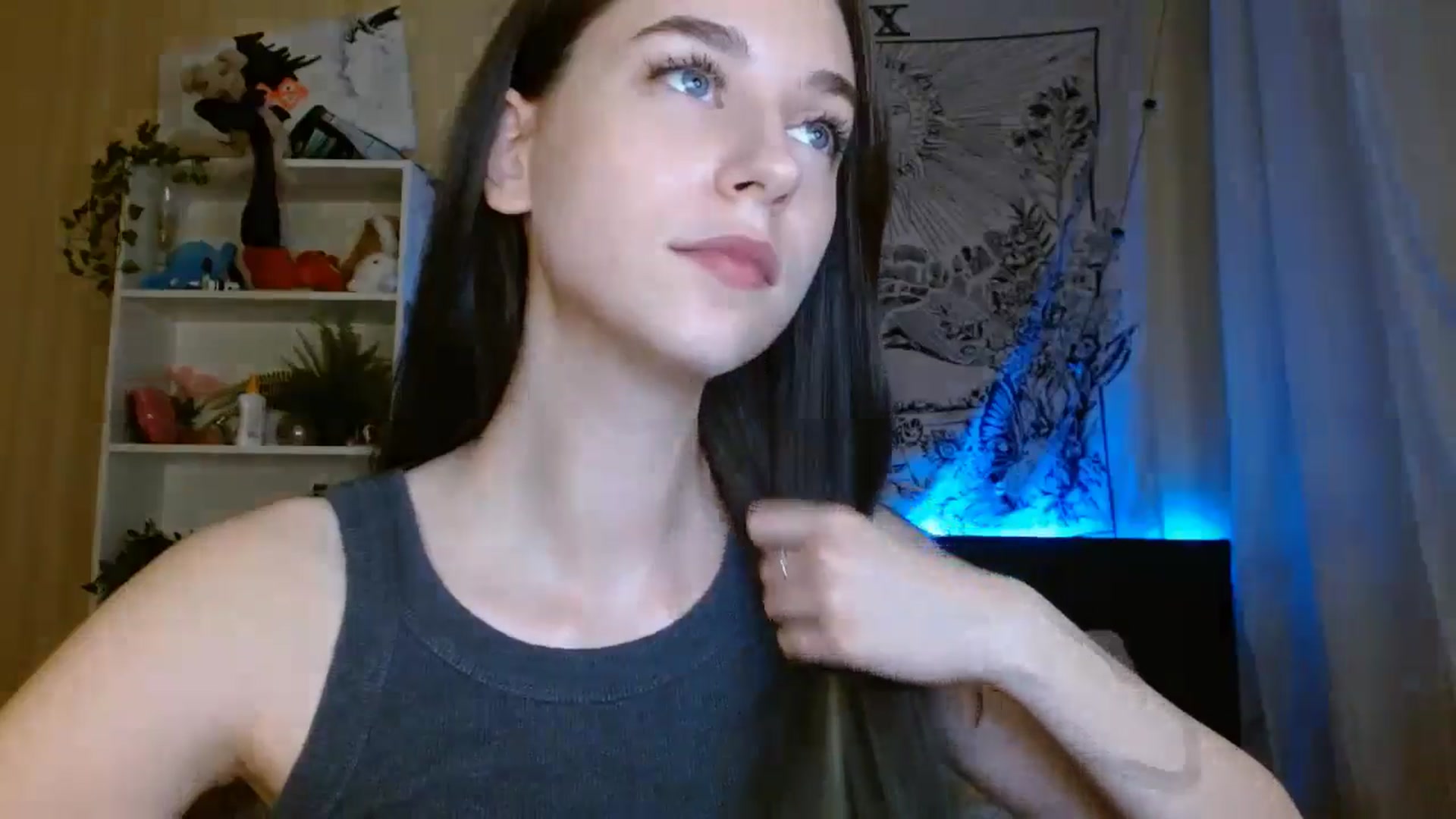 Gallery image thumbnail from ElsieF_'s myfreecams stream on, 07/07/2024, 19:16 image 20 of 20