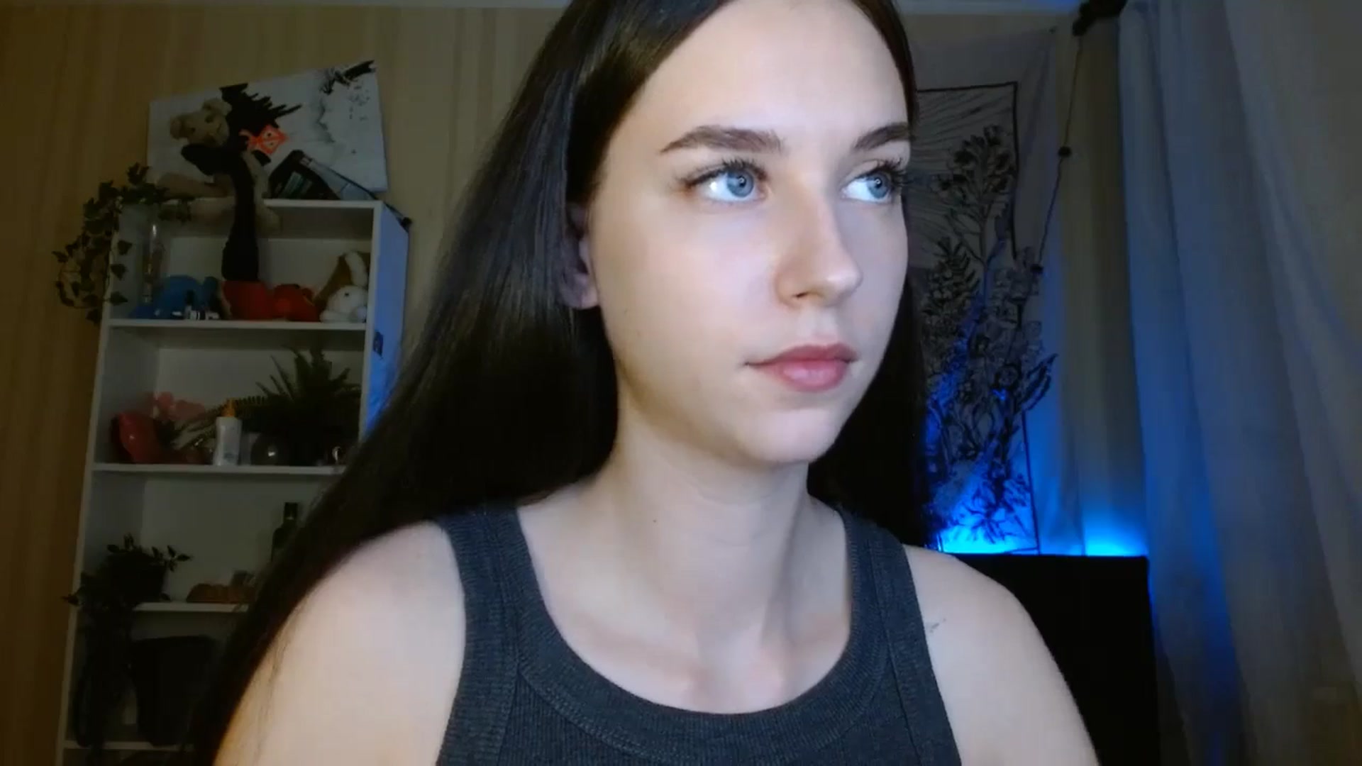 Gallery image thumbnail from ElsieF_'s myfreecams stream on, 07/07/2024, 19:16 image 11 of 20