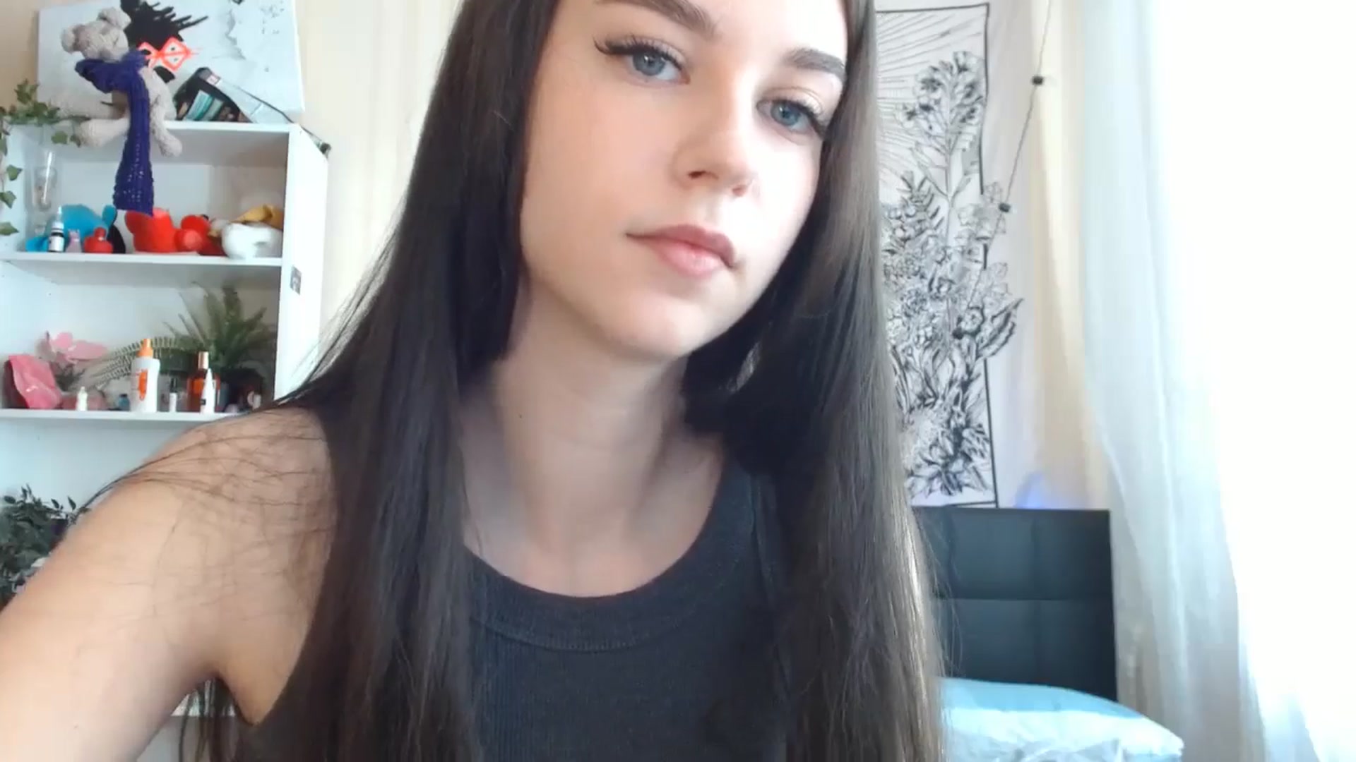 Gallery image thumbnail from ElsieF_'s myfreecams stream on, 07/12/2024, 06:51 image 16 of 20