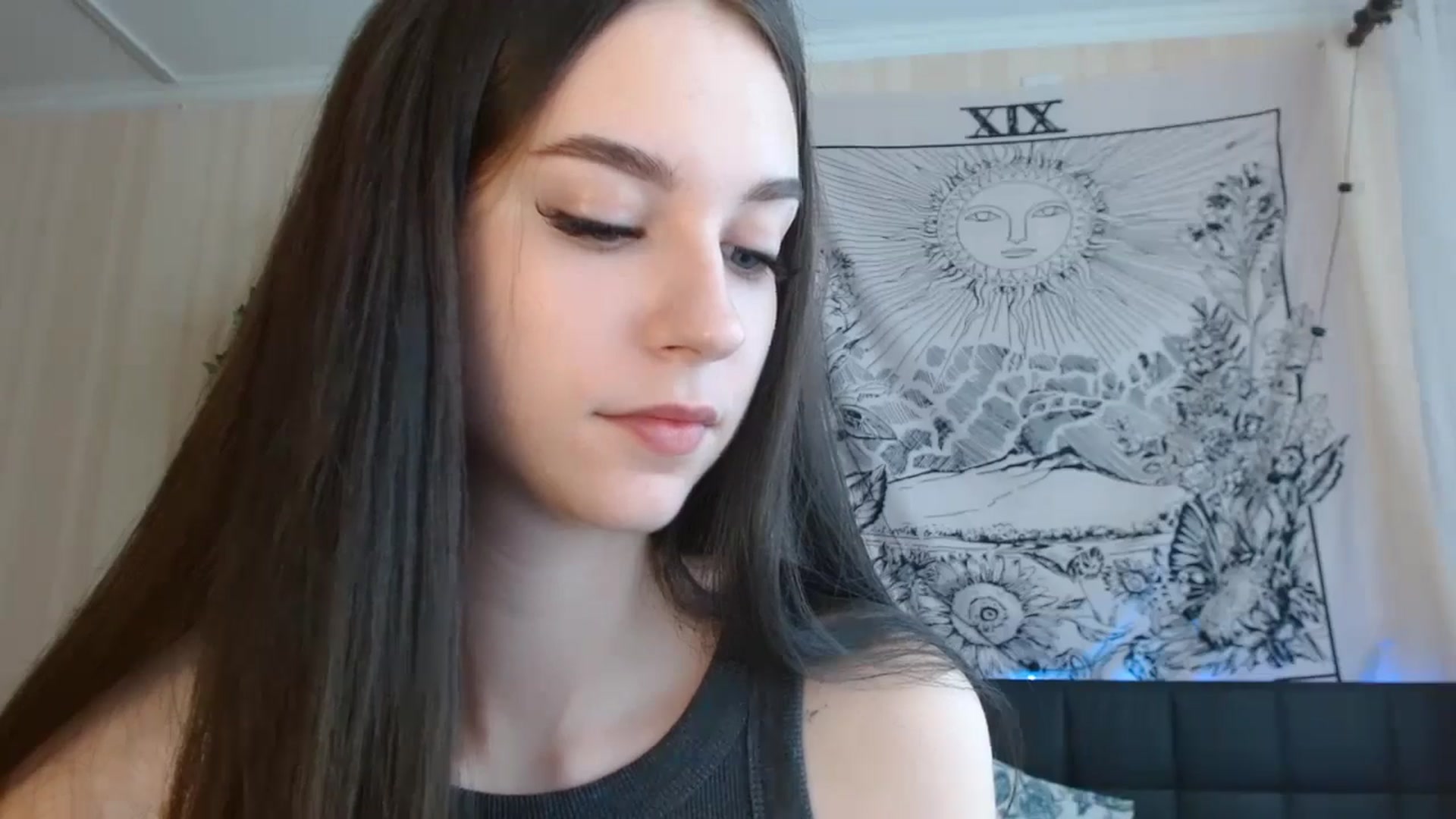 Gallery image thumbnail from ElsieF_'s myfreecams stream on, 07/12/2024, 07:42 image 11 of 20