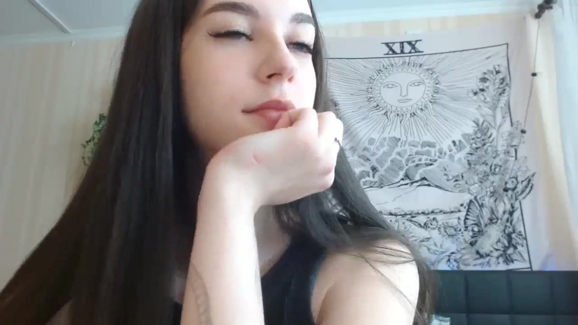Gallery image thumbnail from ElsieF_'s myfreecams stream on, 07/12/2024, 07:42 image 12 of 20