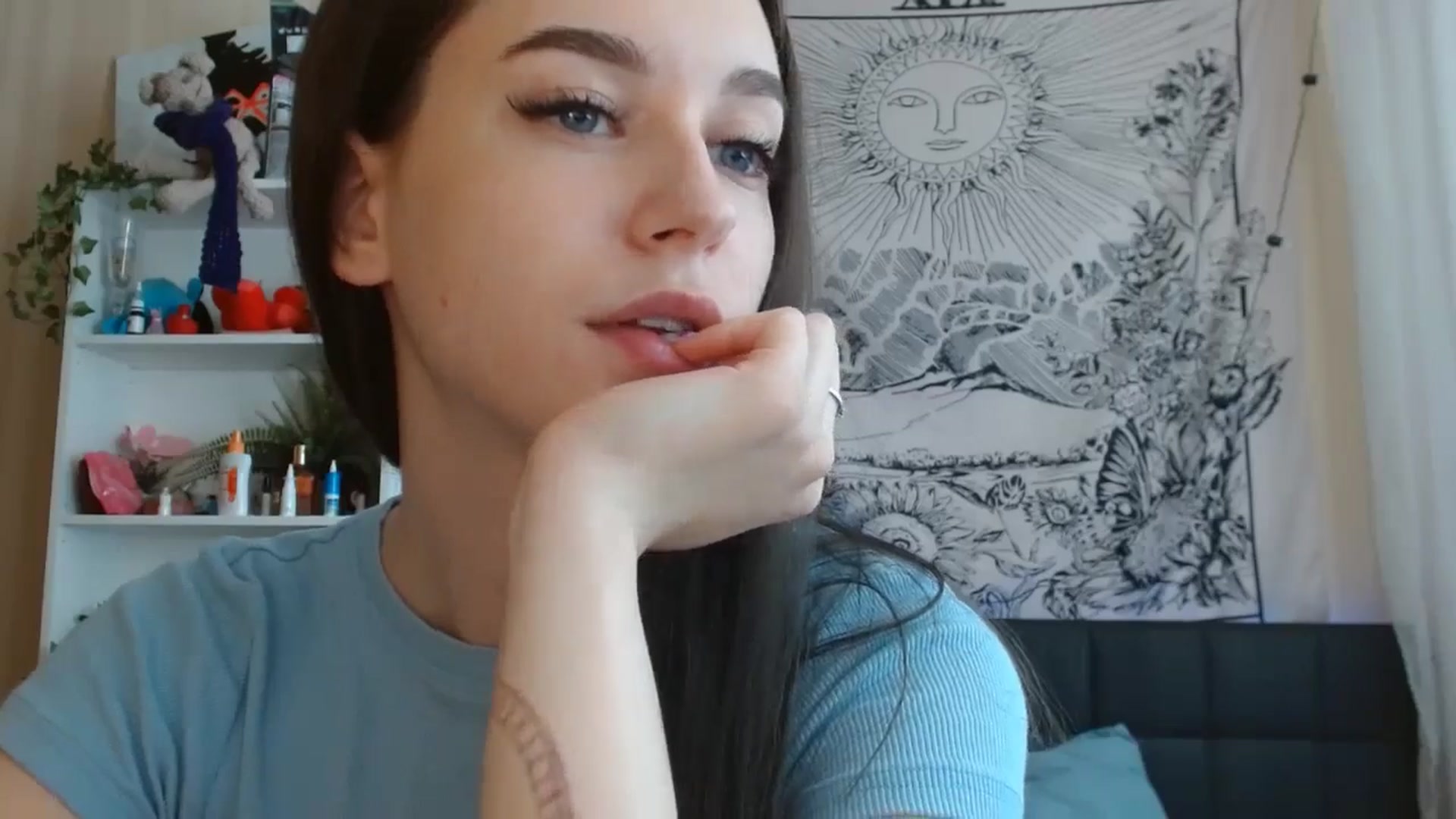 Gallery image thumbnail from ElsieF_'s myfreecams stream on, 07/13/2024, 06:47 image 8 of 20