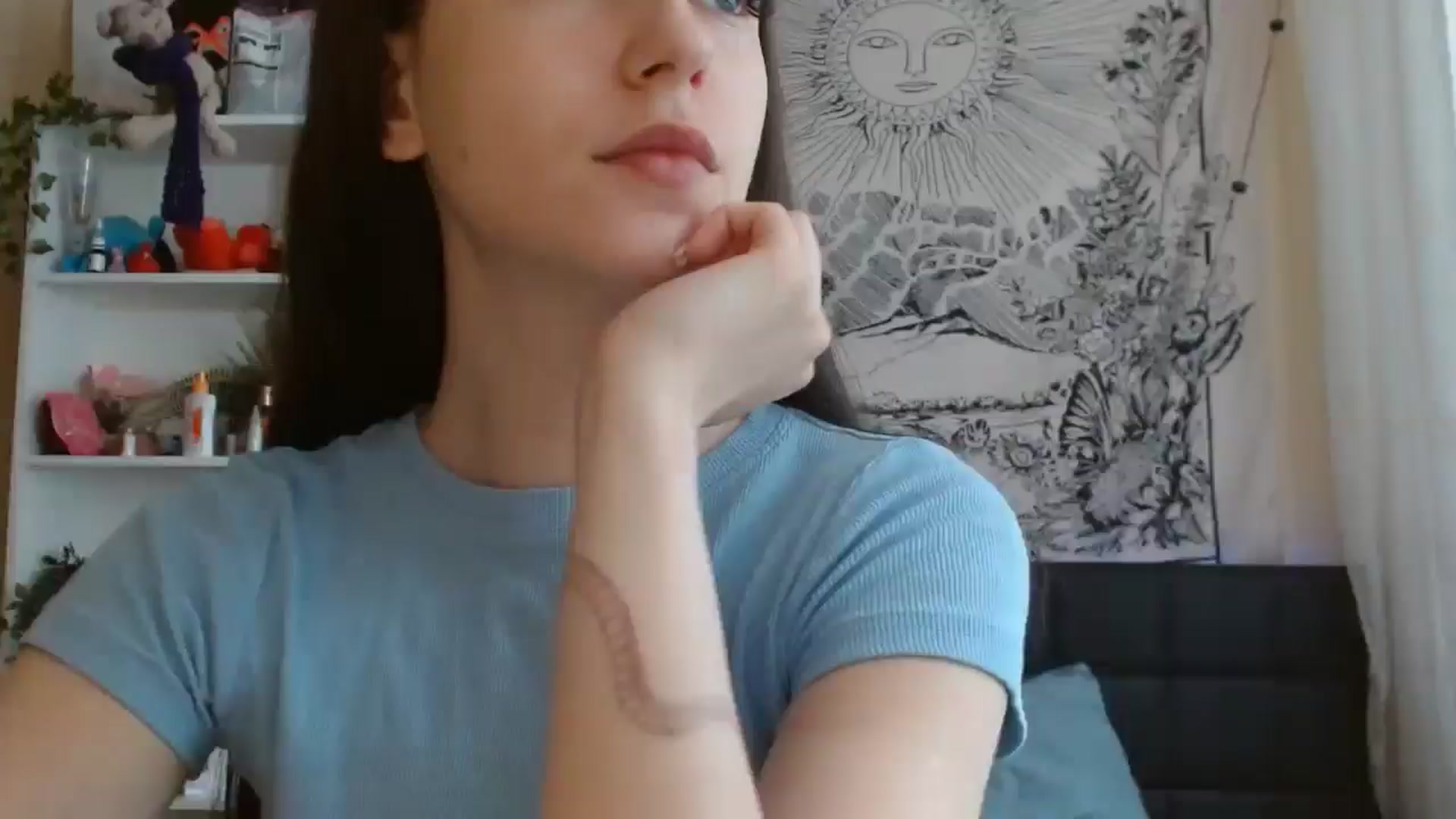 Gallery image thumbnail from ElsieF_'s myfreecams stream on, 07/13/2024, 06:47 image 1 of 20