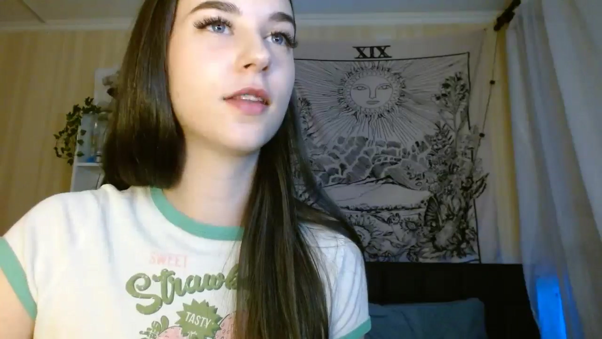 Gallery image thumbnail from ElsieF_'s myfreecams stream on, 07/14/2024, 19:00 image 15 of 20
