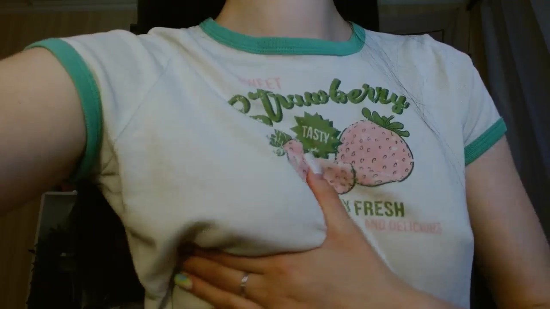 Gallery image thumbnail from ElsieF_'s myfreecams stream on, 07/14/2024, 19:00 image 2 of 20