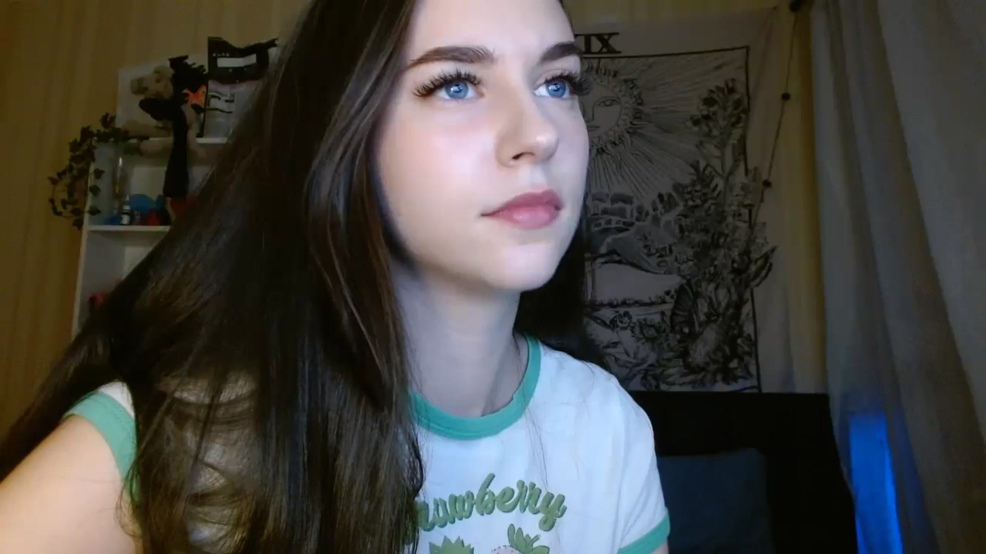 Gallery image thumbnail from ElsieF_'s myfreecams stream on, 07/14/2024, 19:00 image 6 of 20
