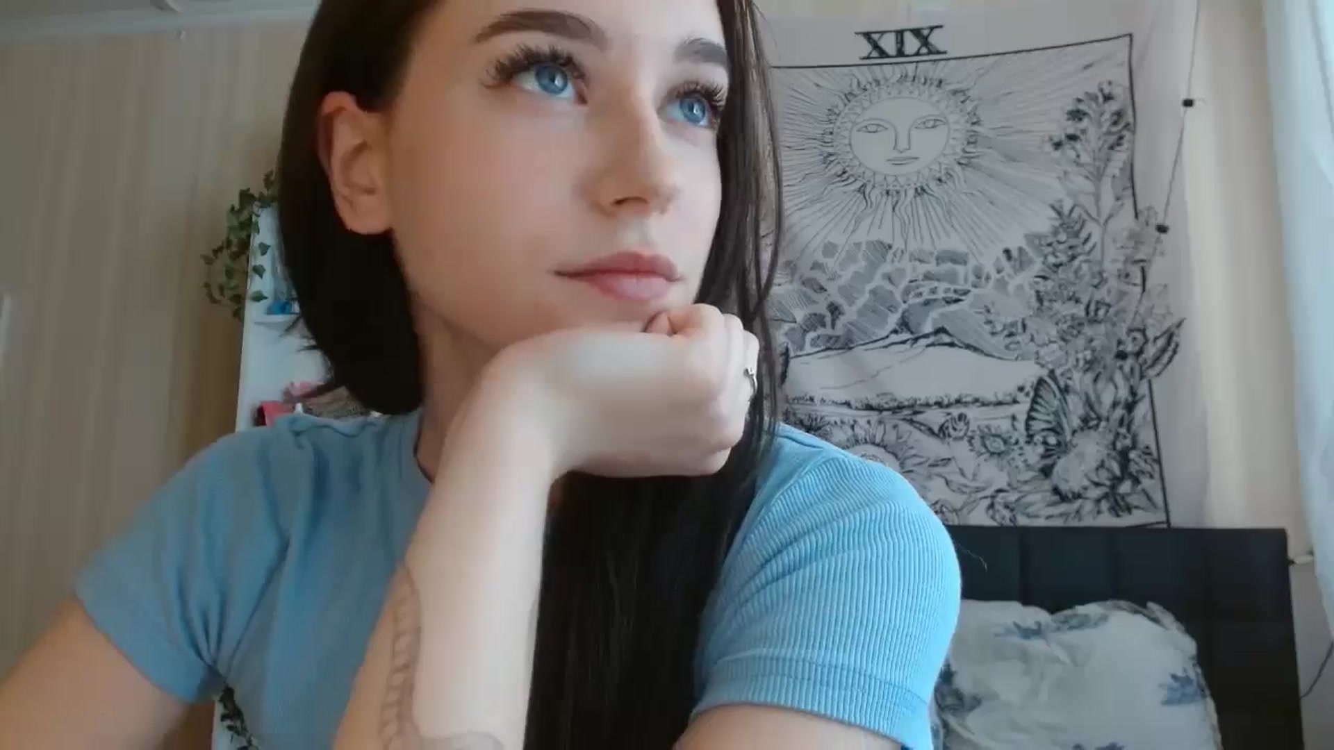 Gallery image thumbnail from ElsieF_'s myfreecams stream on, 07/18/2024, 07:16 image 15 of 20