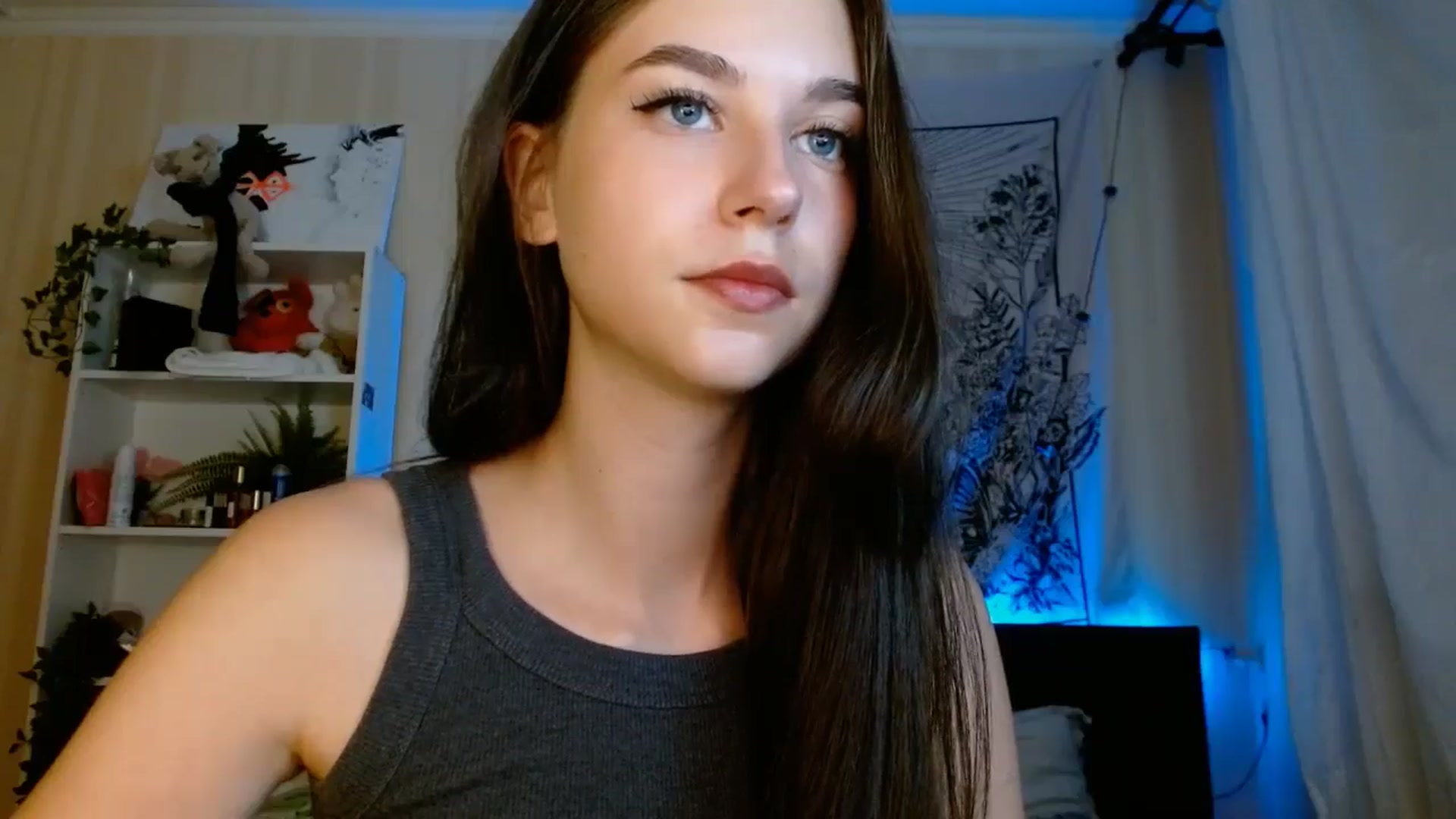 Gallery image thumbnail from ElsieF_'s myfreecams stream on, 08/02/2024, 18:08 image 7 of 20
