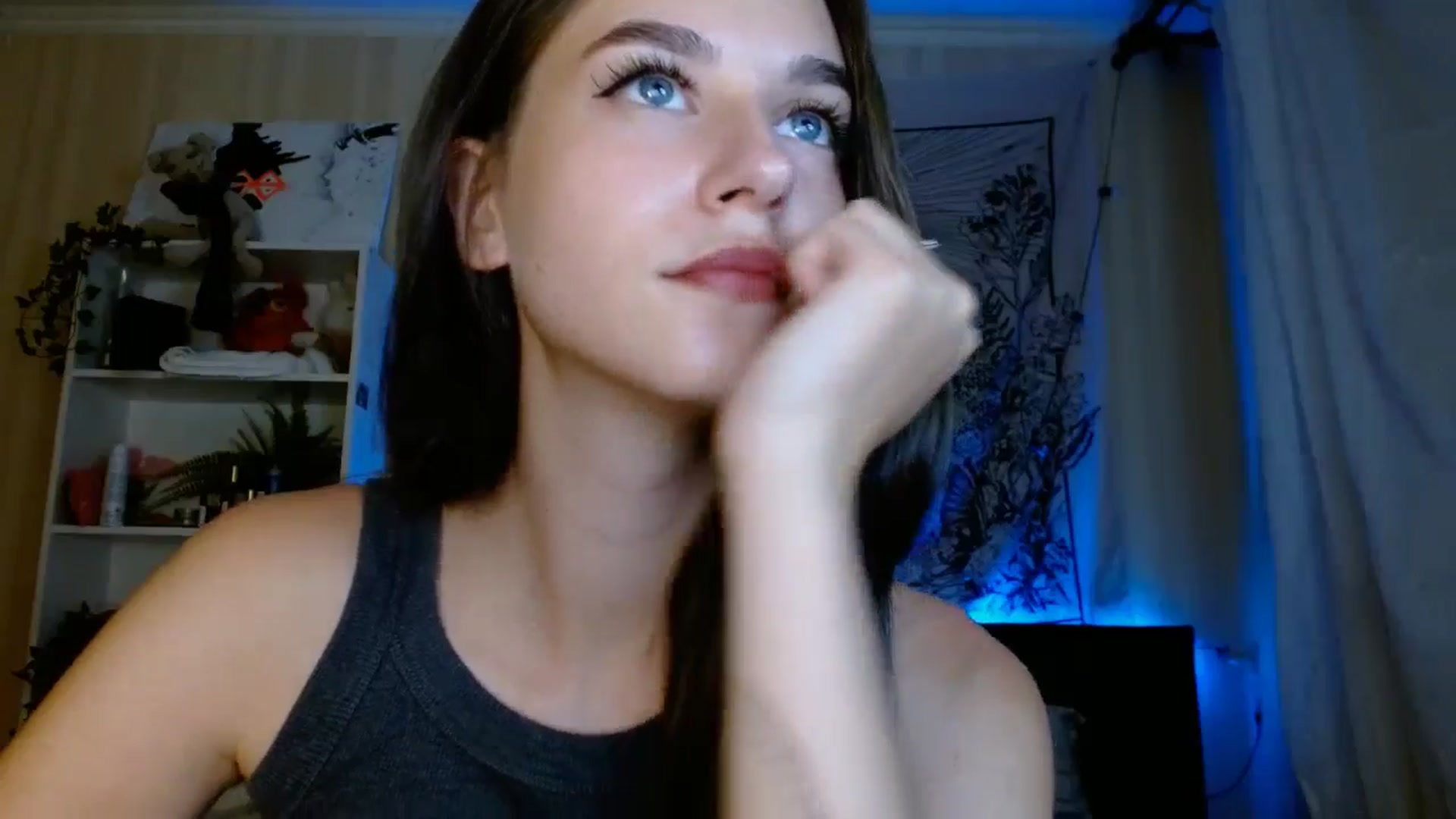 Gallery image thumbnail from ElsieF_'s myfreecams stream on, 08/02/2024, 18:08 image 10 of 20