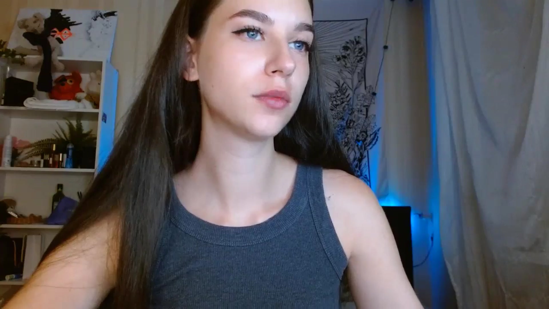 Gallery image thumbnail from ElsieF_'s myfreecams stream on, 08/02/2024, 18:40 image 16 of 20