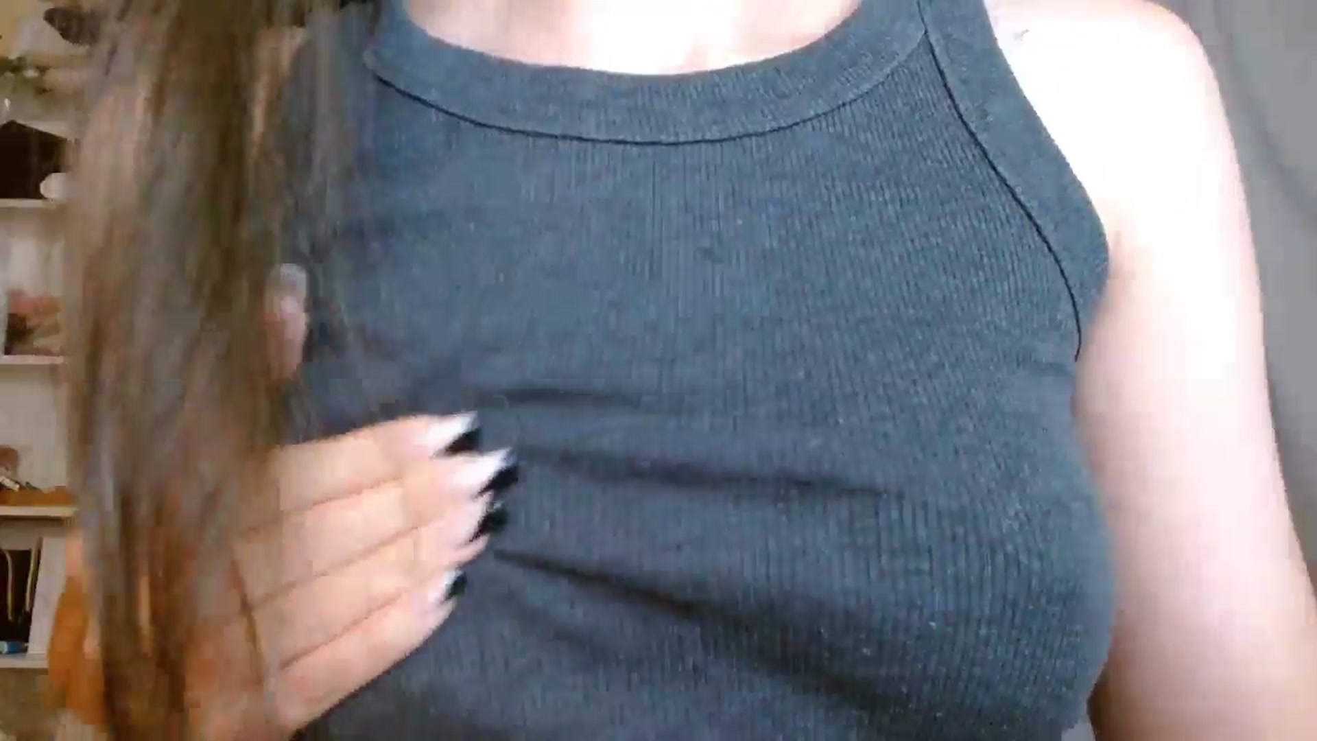 Gallery image thumbnail from ElsieF_'s myfreecams stream on, 08/02/2024, 18:40 image 15 of 20