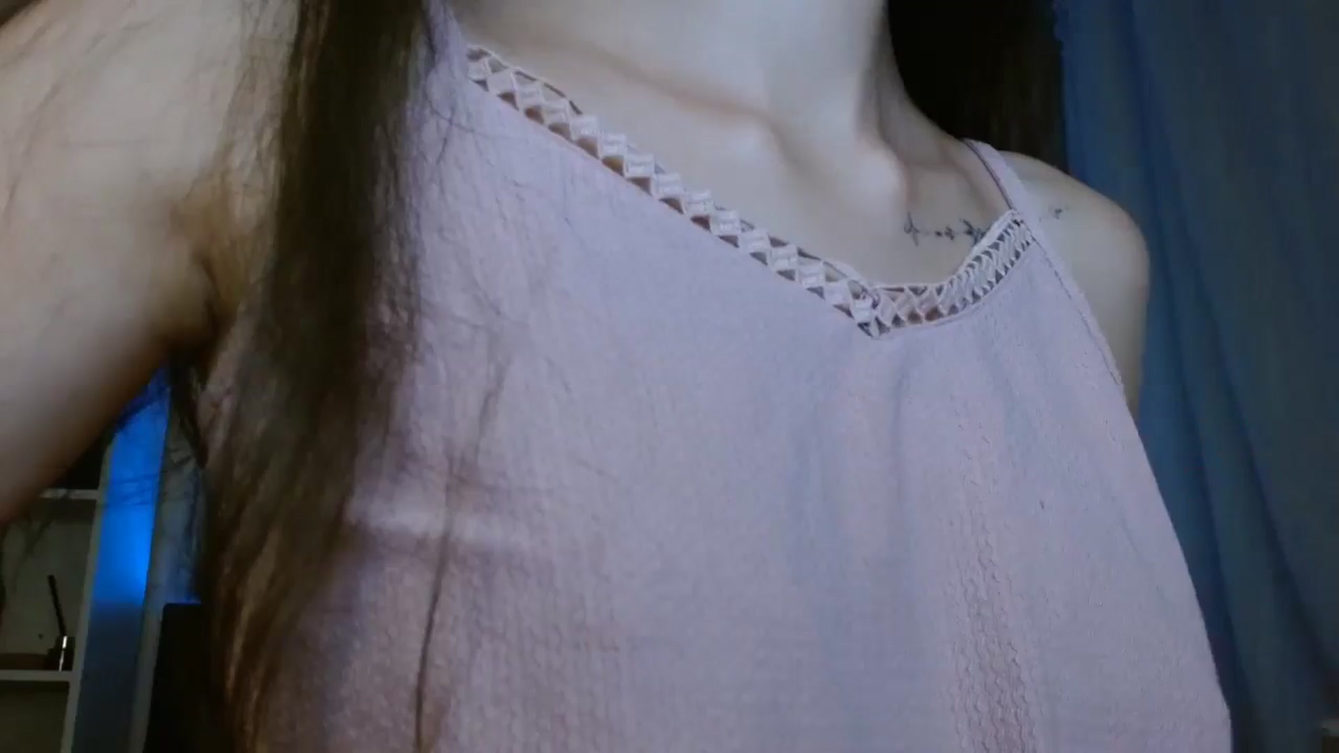 Gallery image thumbnail from ElsieF_'s myfreecams stream on, 08/04/2024, 19:16 image 17 of 20