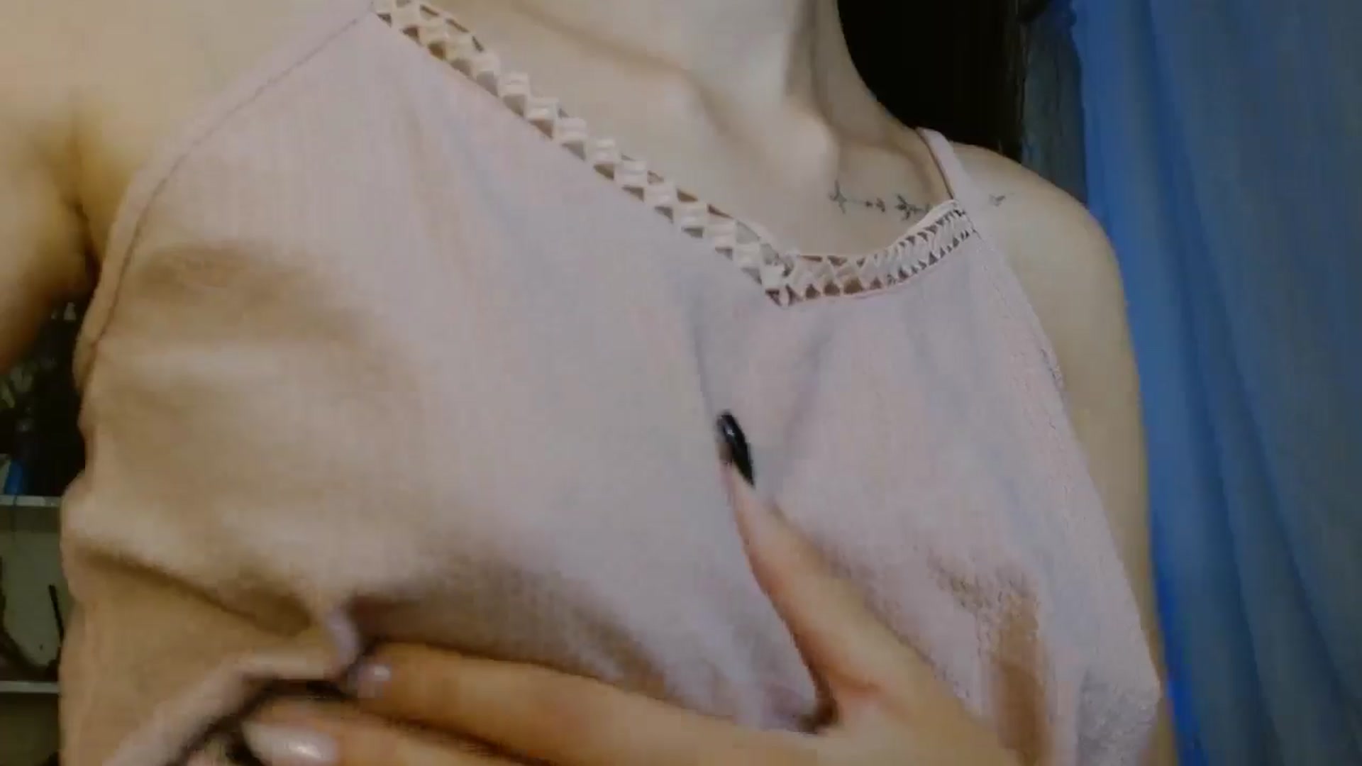 Gallery image thumbnail from ElsieF_'s myfreecams stream on, 08/04/2024, 19:16 image 10 of 20