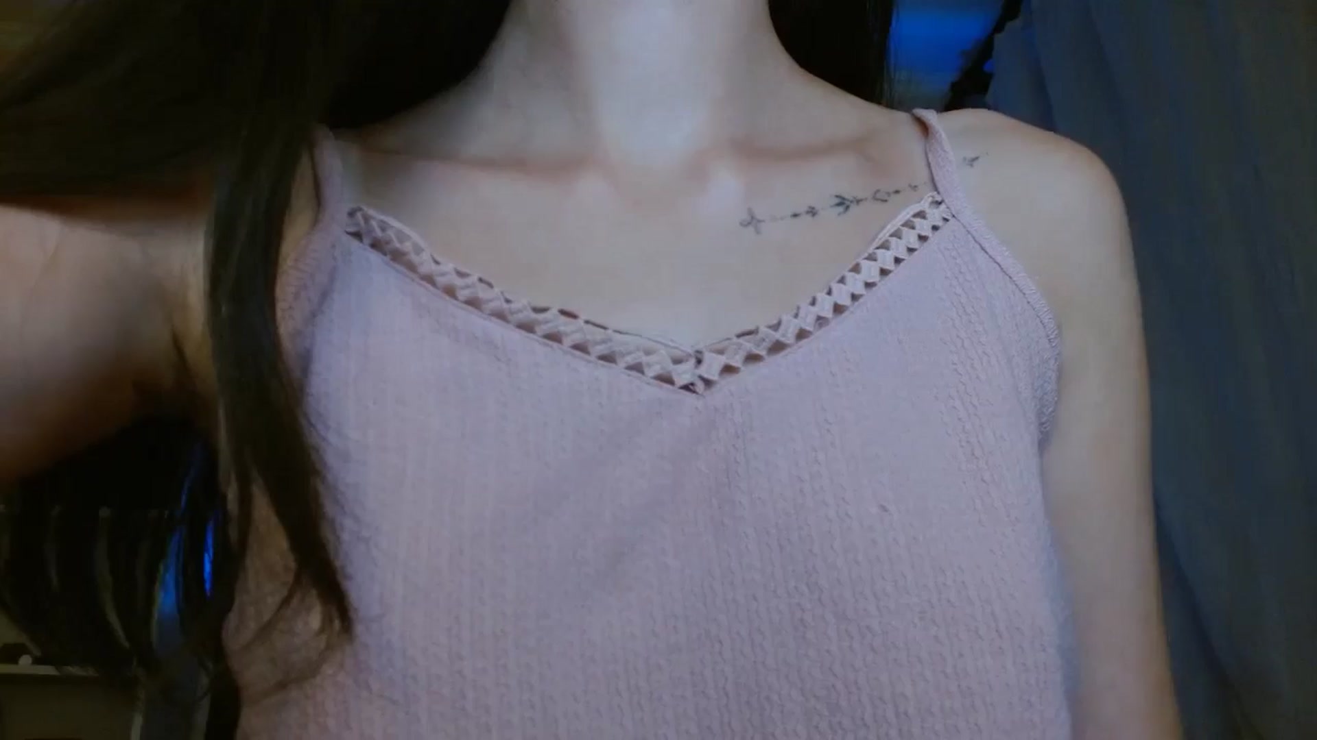 Gallery image thumbnail from ElsieF_'s myfreecams stream on, 08/04/2024, 20:30 image 4 of 20