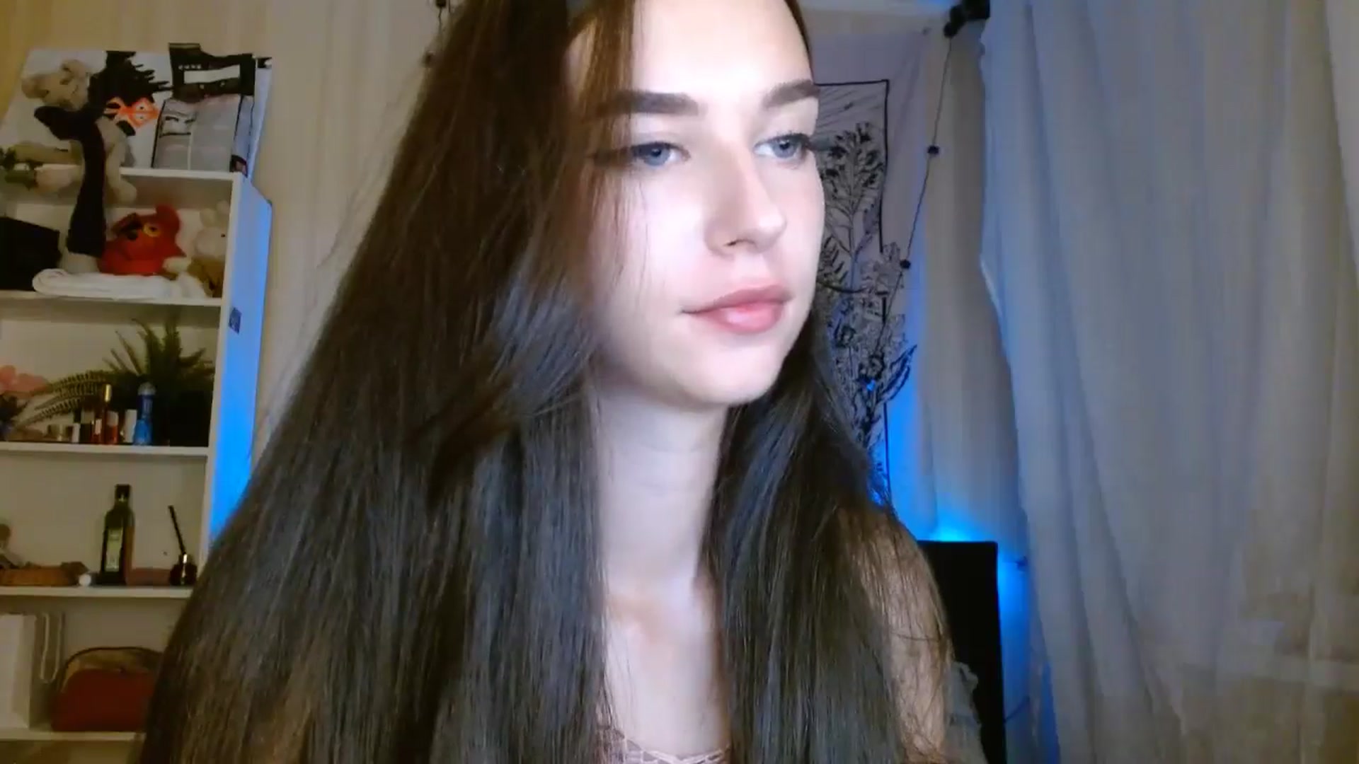 Gallery image thumbnail from ElsieF_'s myfreecams stream on, 08/04/2024, 21:41 image 8 of 20