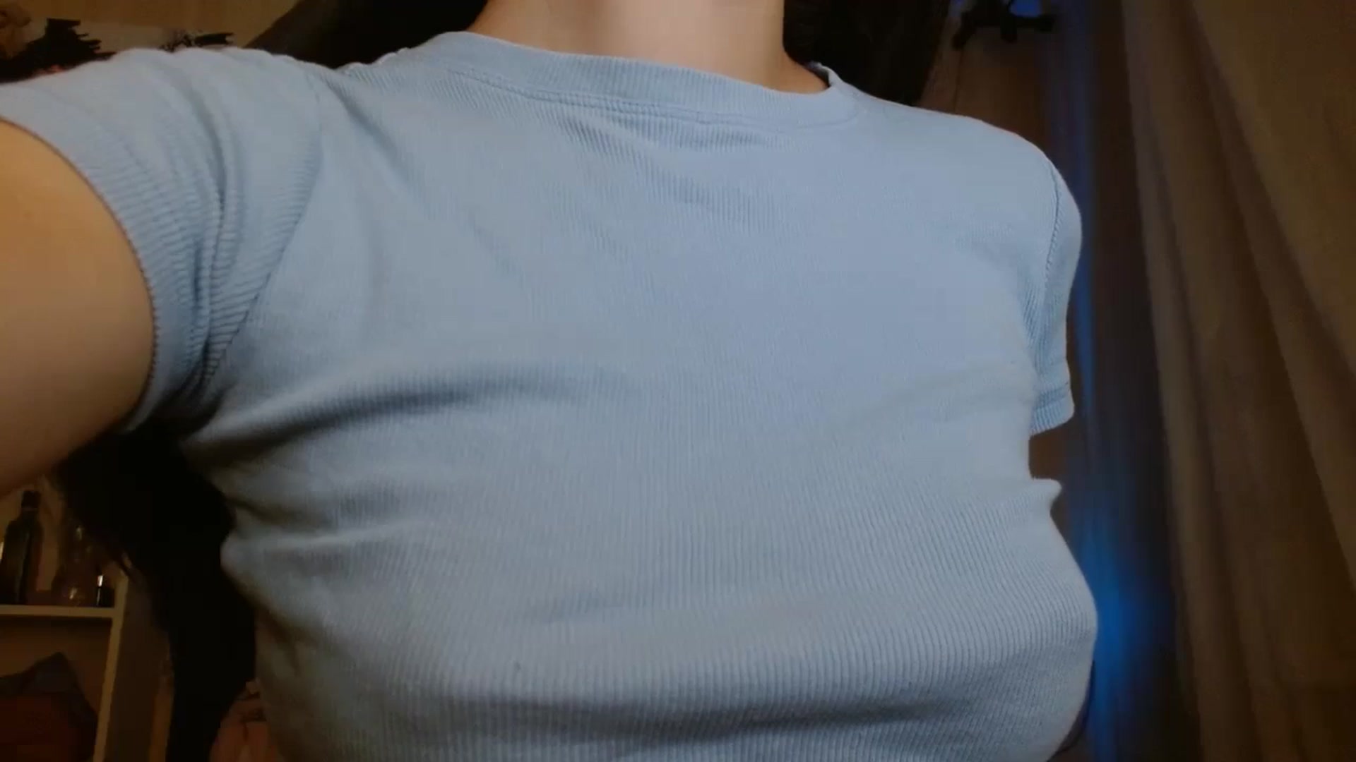 Gallery image thumbnail from ElsieF_'s myfreecams stream on, 08/06/2024, 19:08 image 12 of 20
