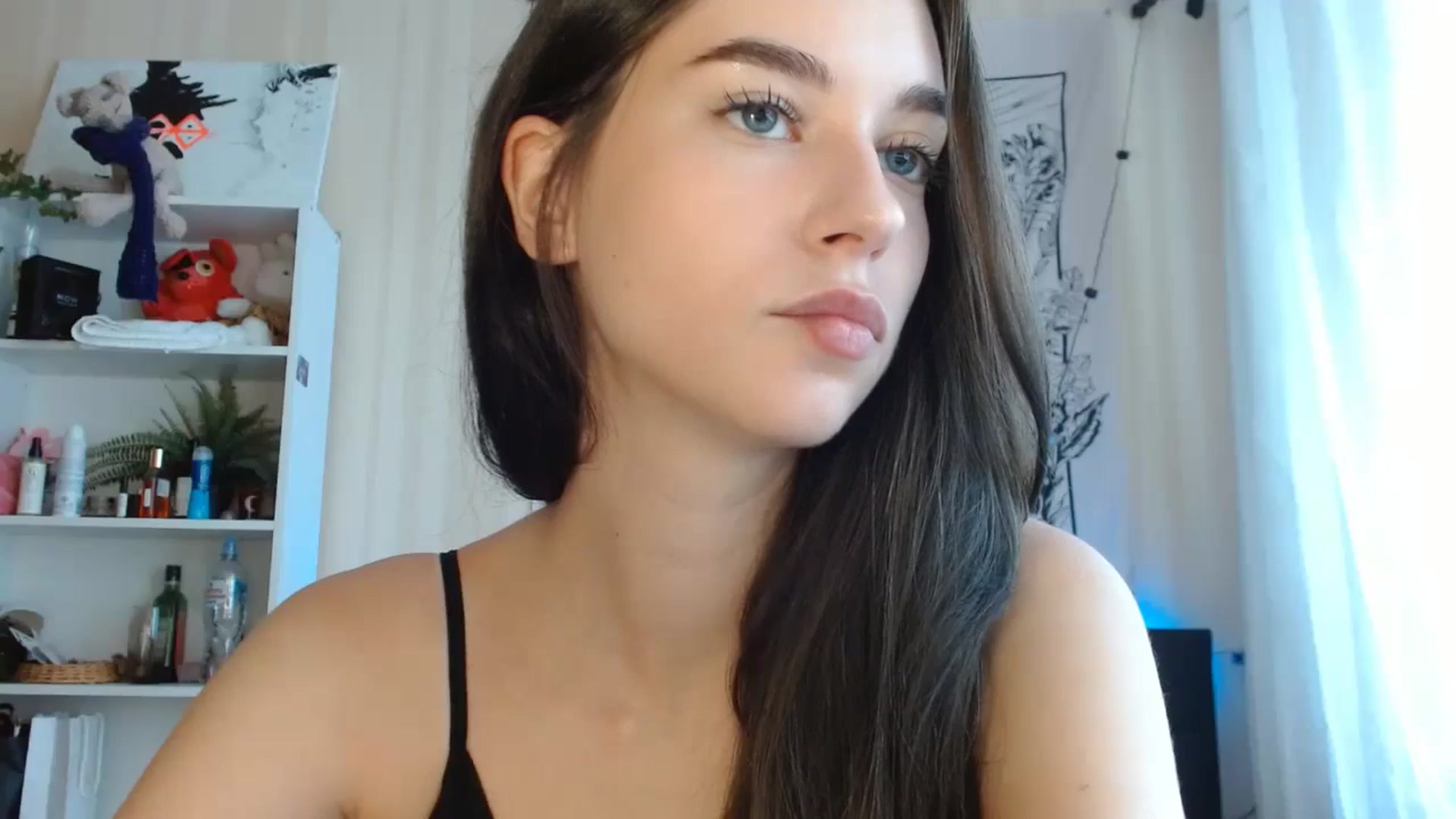 Gallery image thumbnail from ElsieF_'s myfreecams stream on, 08/07/2024, 05:17 image 12 of 20