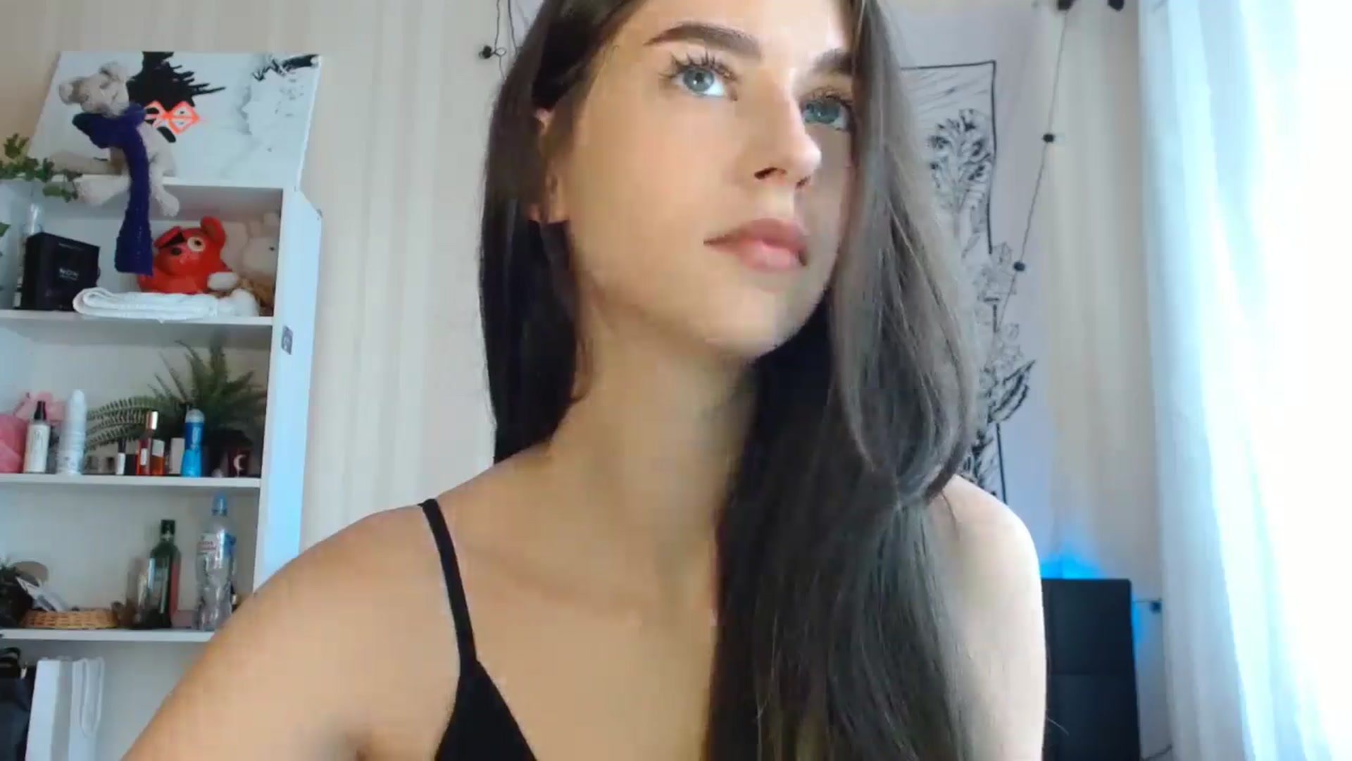 Gallery image thumbnail from ElsieF_'s myfreecams stream on, 08/07/2024, 05:17 image 14 of 20