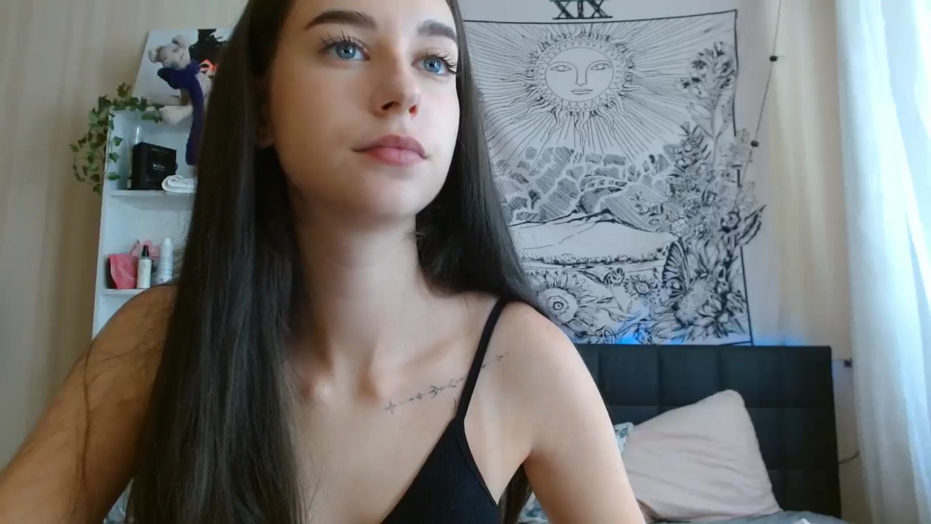 Gallery image thumbnail from ElsieF_'s myfreecams stream on, 08/07/2024, 07:23 image 4 of 20