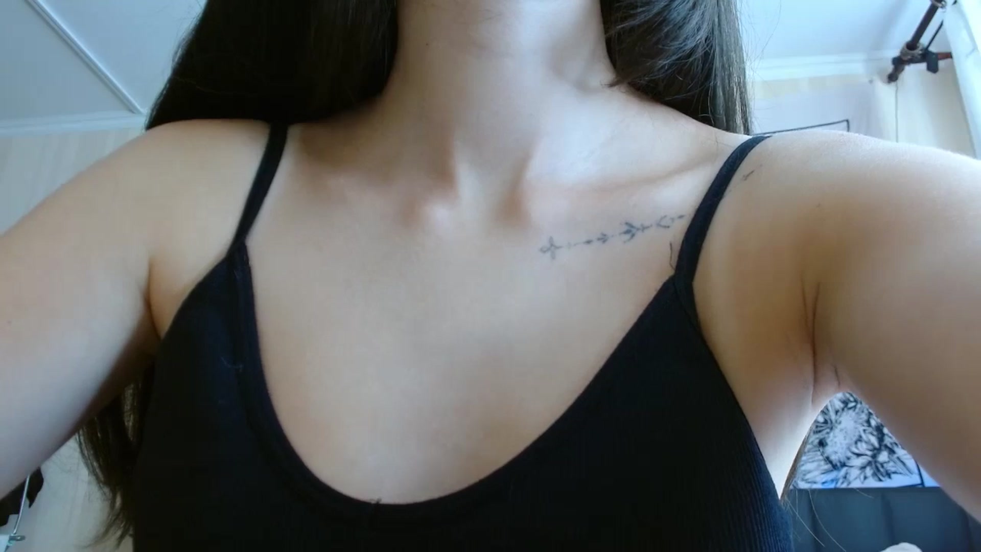 Gallery image thumbnail from ElsieF_'s myfreecams stream on, 08/07/2024, 07:23 image 16 of 20