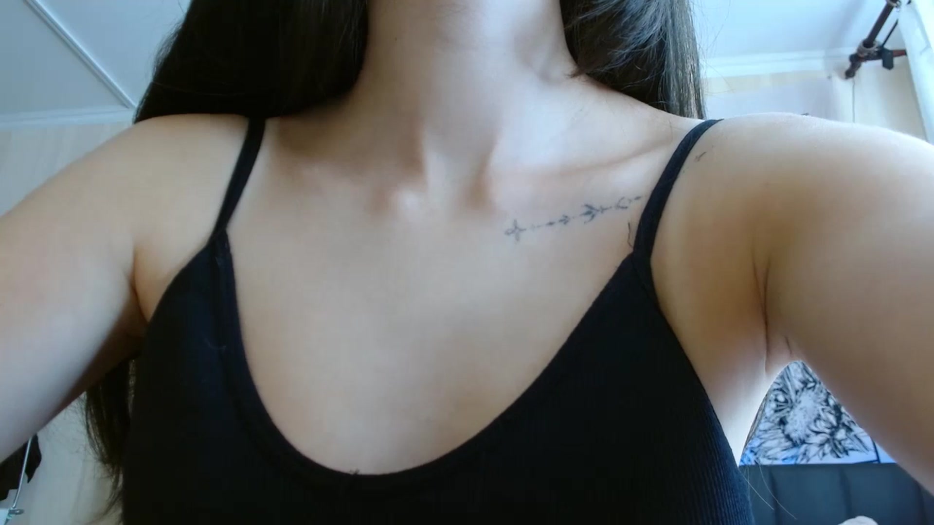 Gallery image thumbnail from ElsieF_'s myfreecams stream on, 08/07/2024, 07:23 image 15 of 20