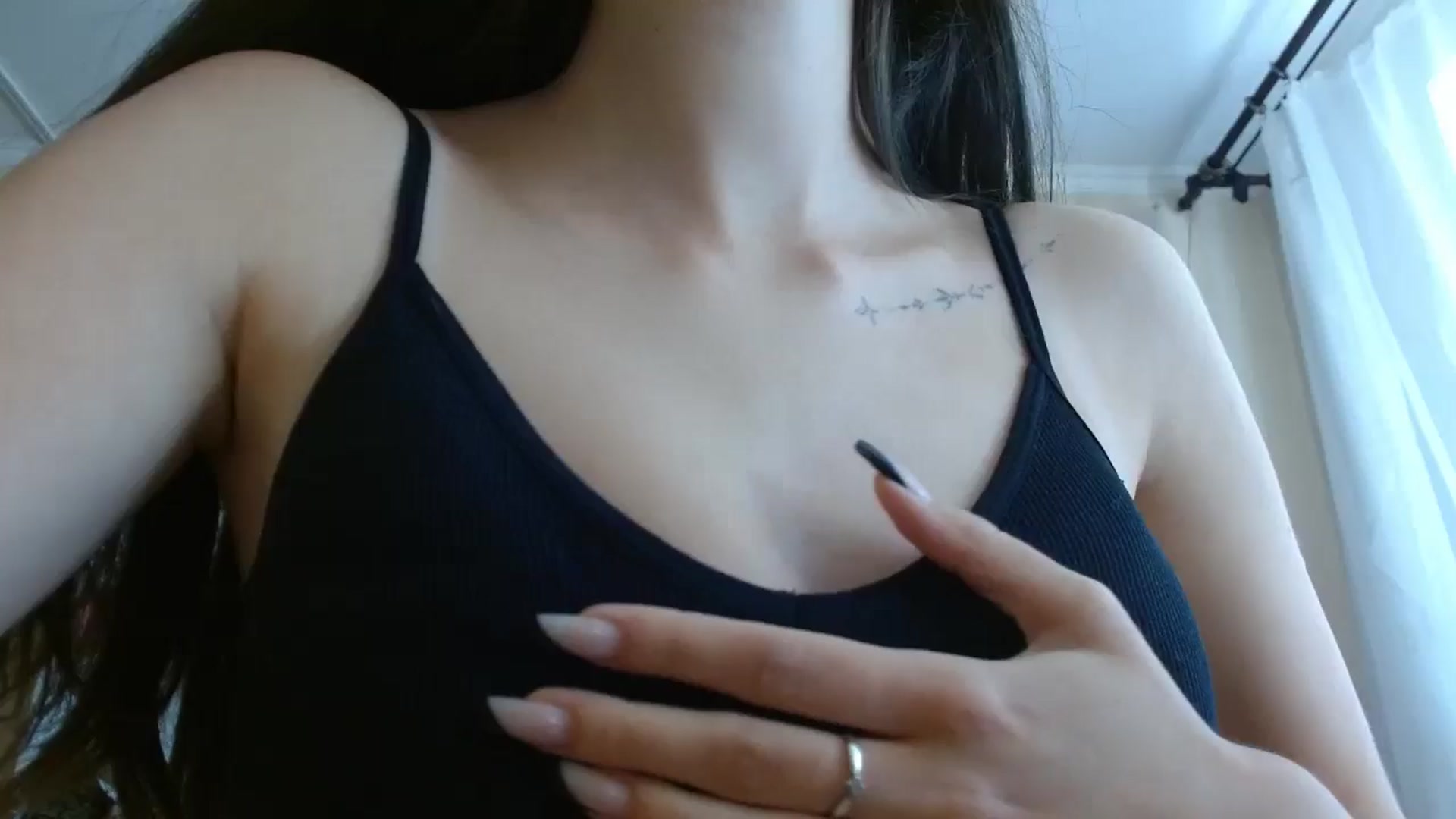 Gallery image thumbnail from ElsieF_'s myfreecams stream on, 08/07/2024, 07:23 image 1 of 20