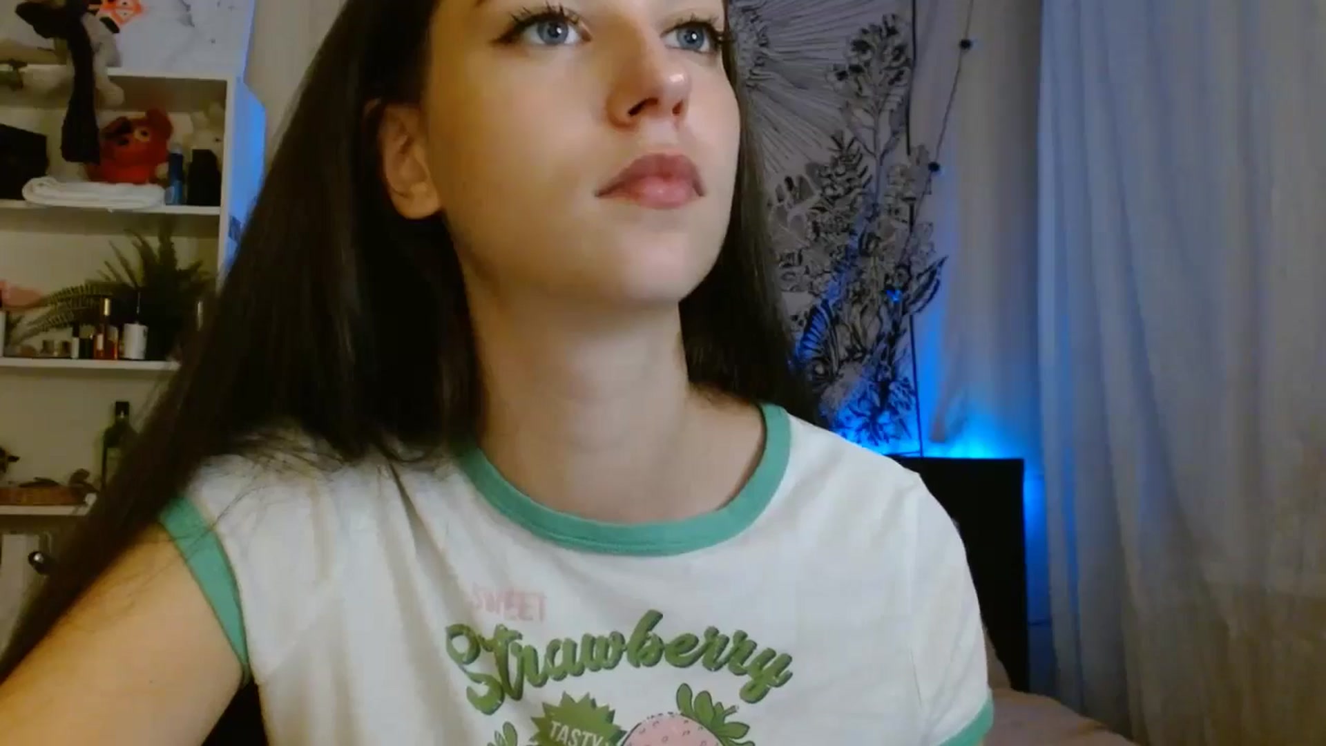 Gallery image thumbnail from ElsieF_'s myfreecams stream on, 08/08/2024, 20:08 image 13 of 20