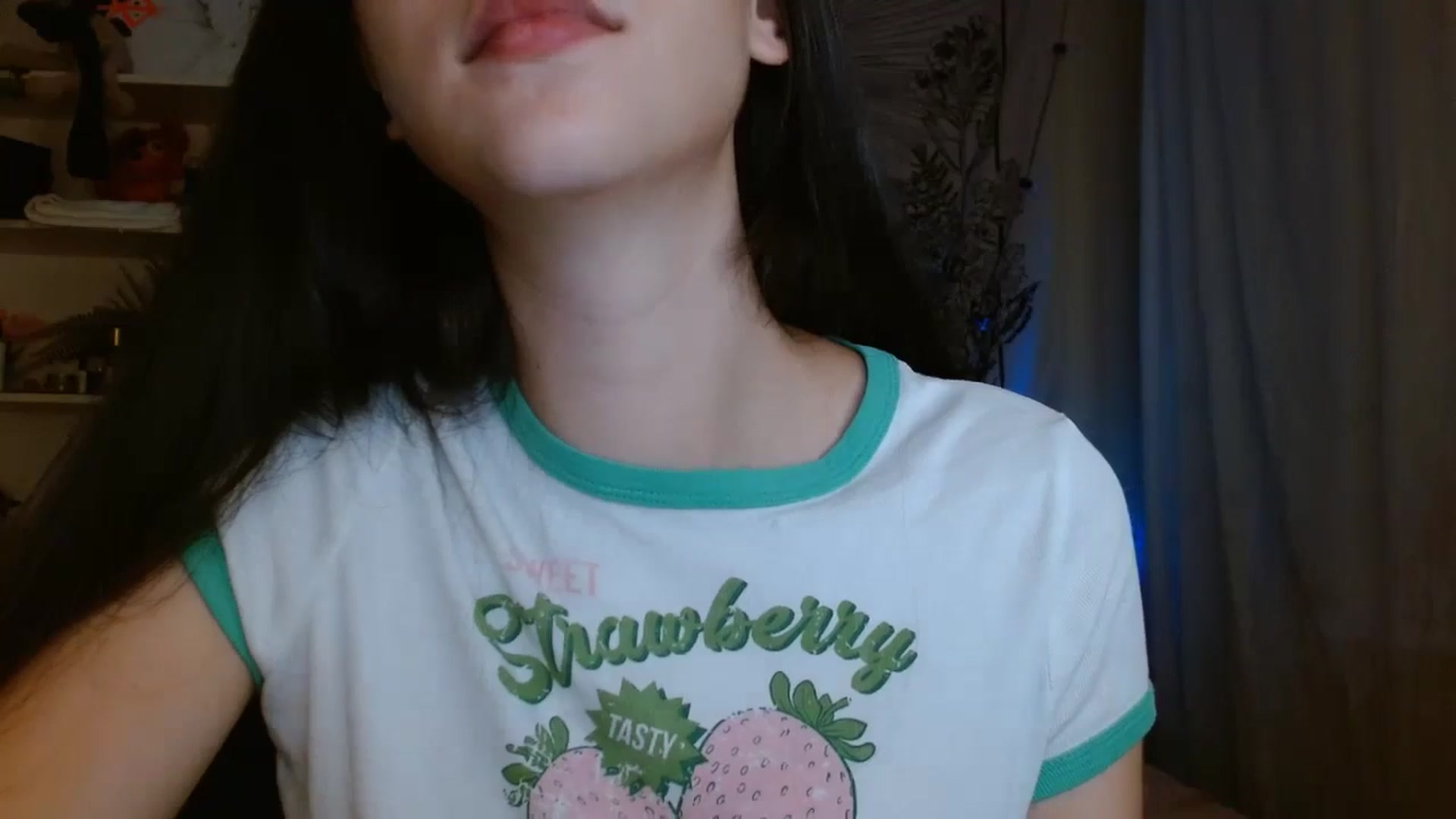 Gallery image thumbnail from ElsieF_'s myfreecams stream on, 08/08/2024, 20:08 image 14 of 20