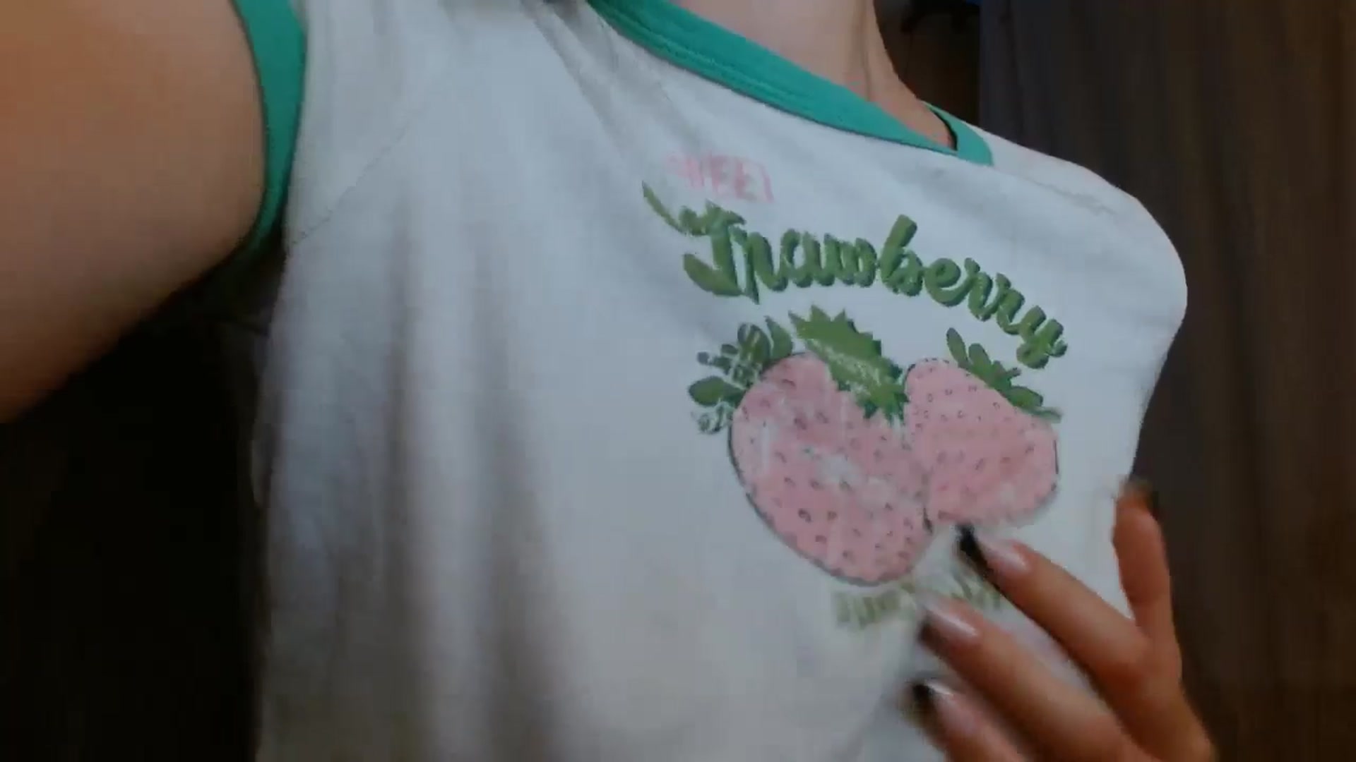 Gallery image thumbnail from ElsieF_'s myfreecams stream on, 08/08/2024, 20:08 image 11 of 20