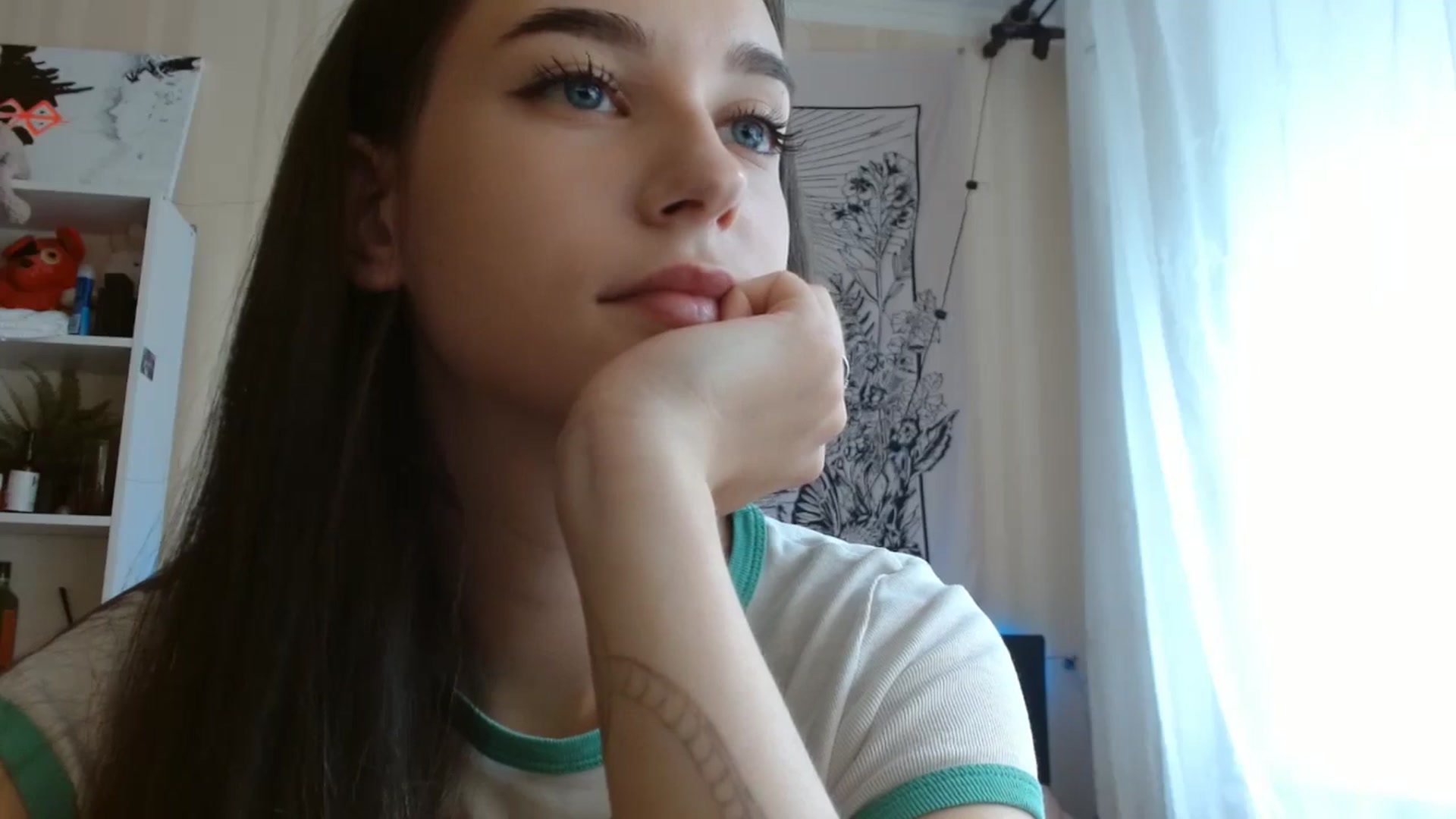 Gallery image thumbnail from ElsieF_'s myfreecams stream on, 08/09/2024, 05:46 image 7 of 20
