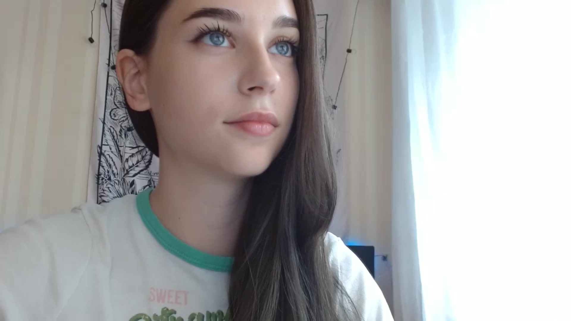 Gallery image thumbnail from ElsieF_'s myfreecams stream on, 08/09/2024, 06:25 image 2 of 20