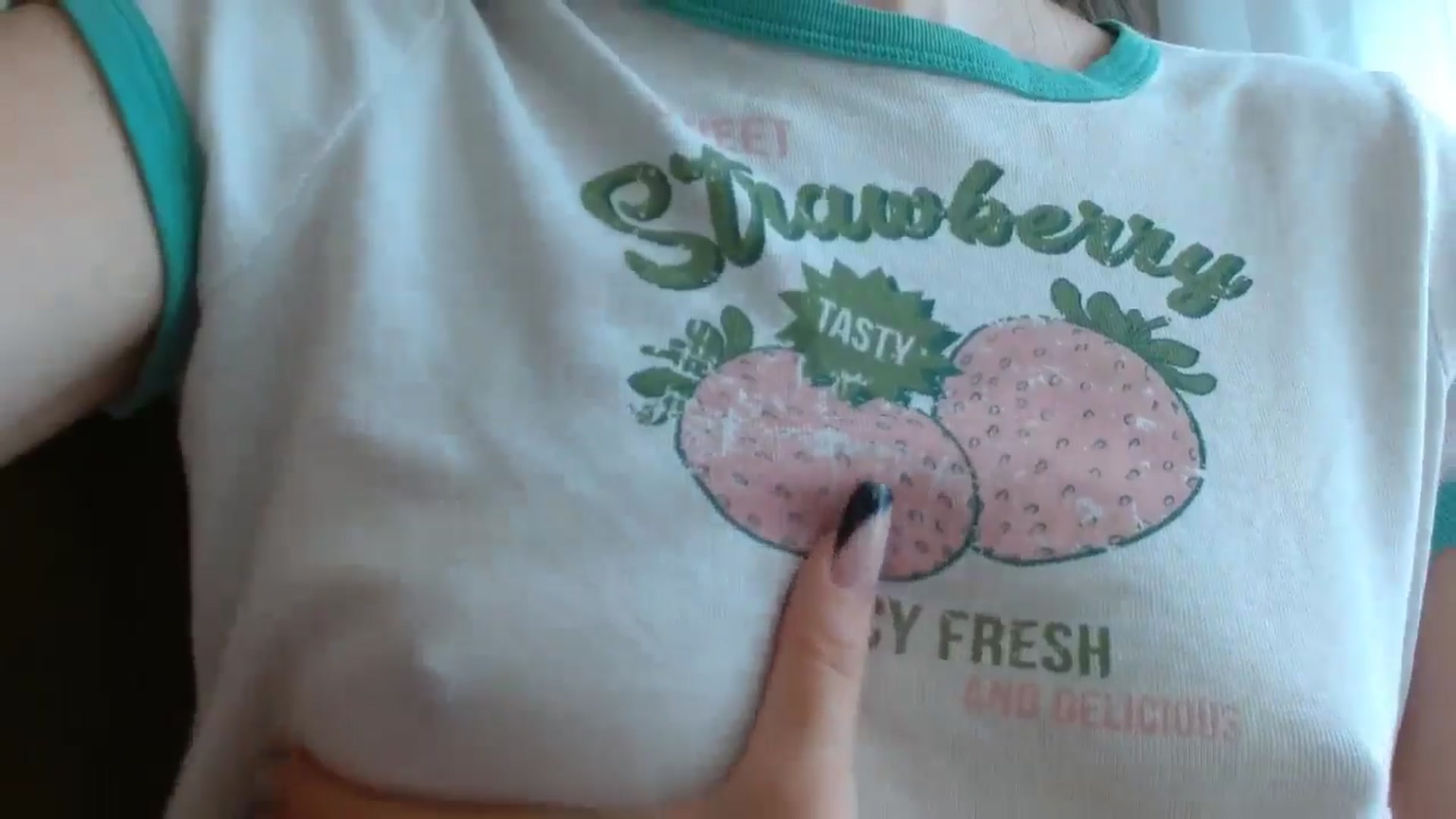 Gallery image thumbnail from ElsieF_'s myfreecams stream on, 08/09/2024, 06:25 image 11 of 20