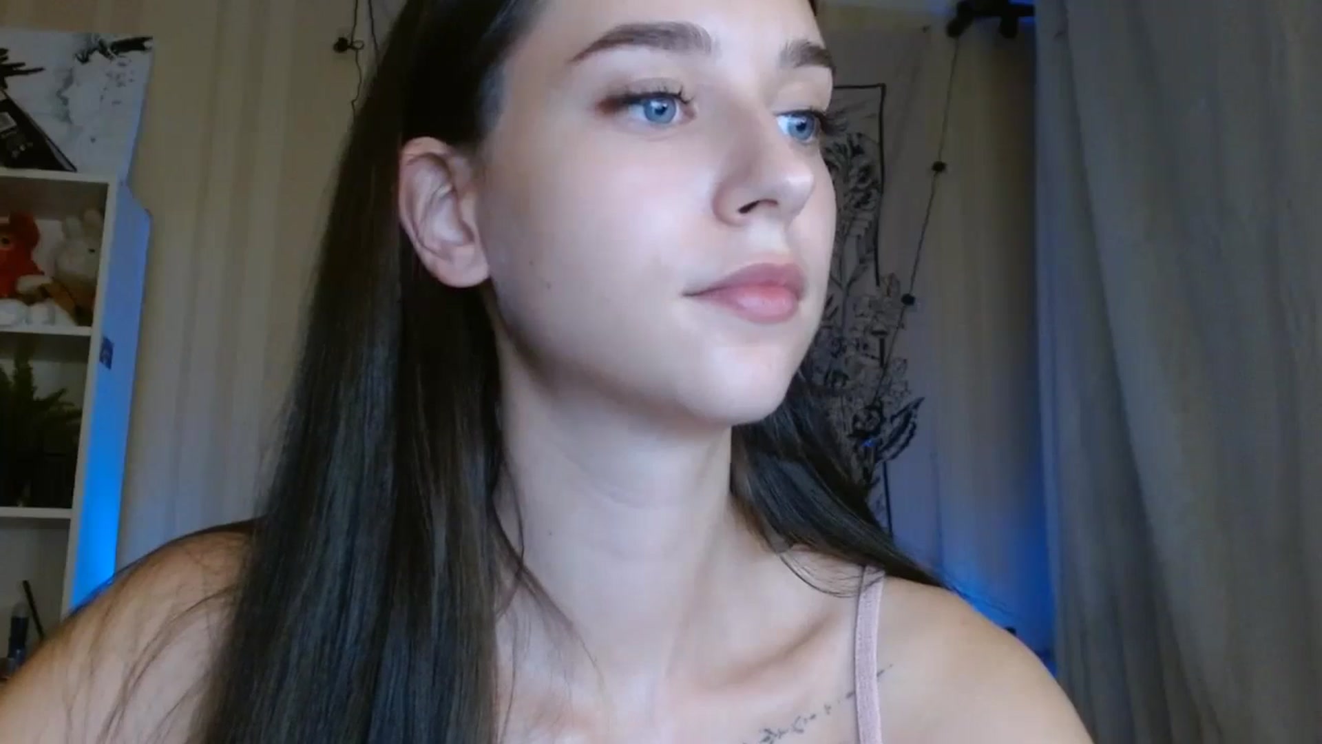 Gallery image thumbnail from ElsieF_'s myfreecams stream on, 08/10/2024, 17:59 image 10 of 20