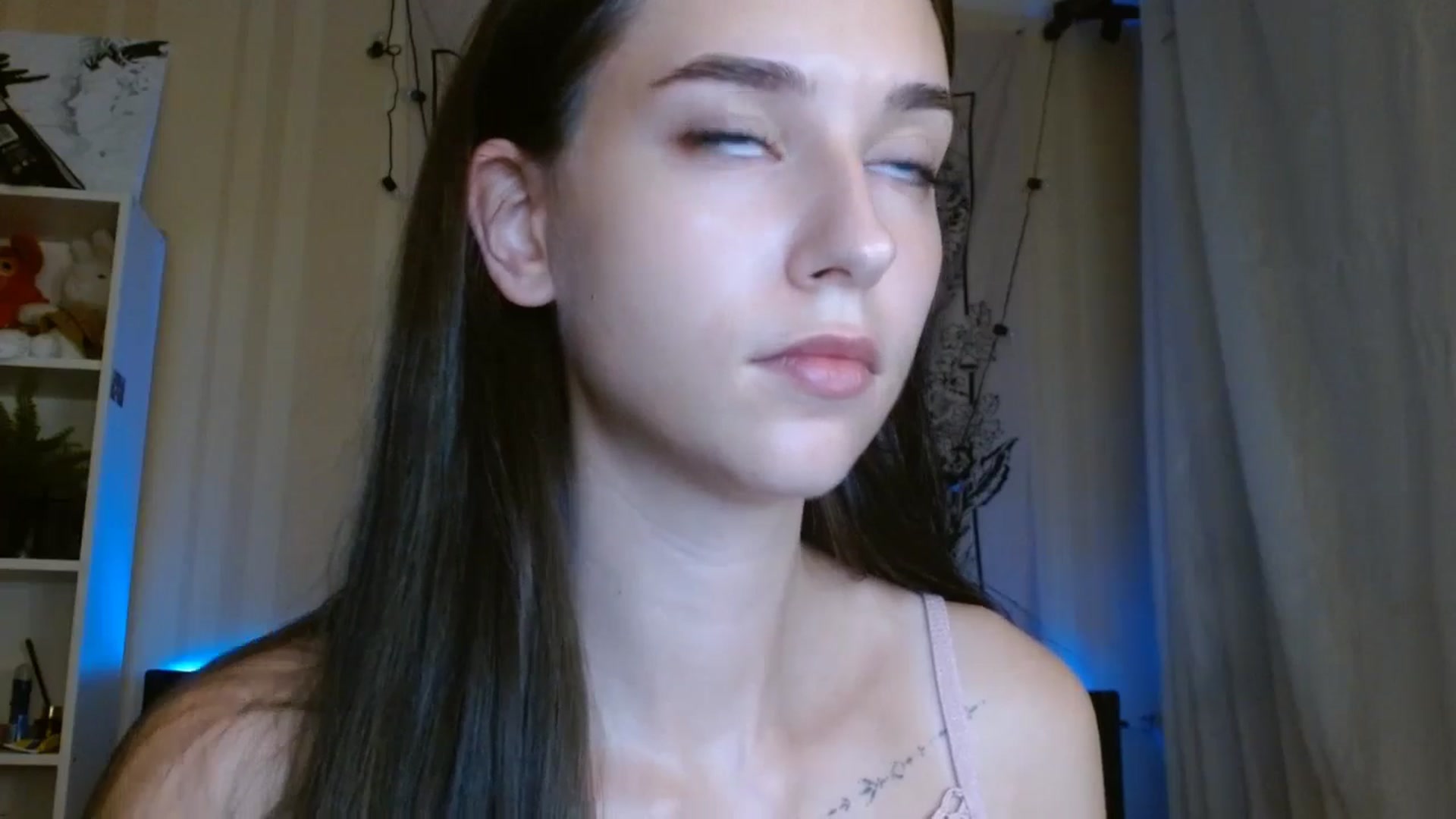Gallery image thumbnail from ElsieF_'s myfreecams stream on, 08/10/2024, 17:59 image 5 of 20