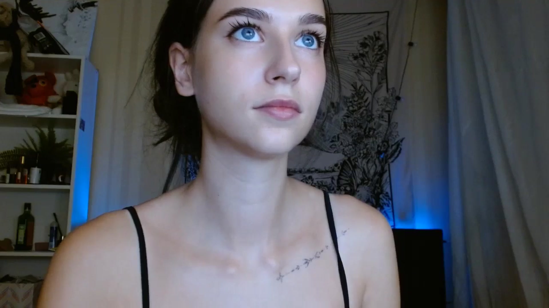 Gallery image thumbnail from ElsieF_'s myfreecams stream on, 08/11/2024, 17:17 image 19 of 20